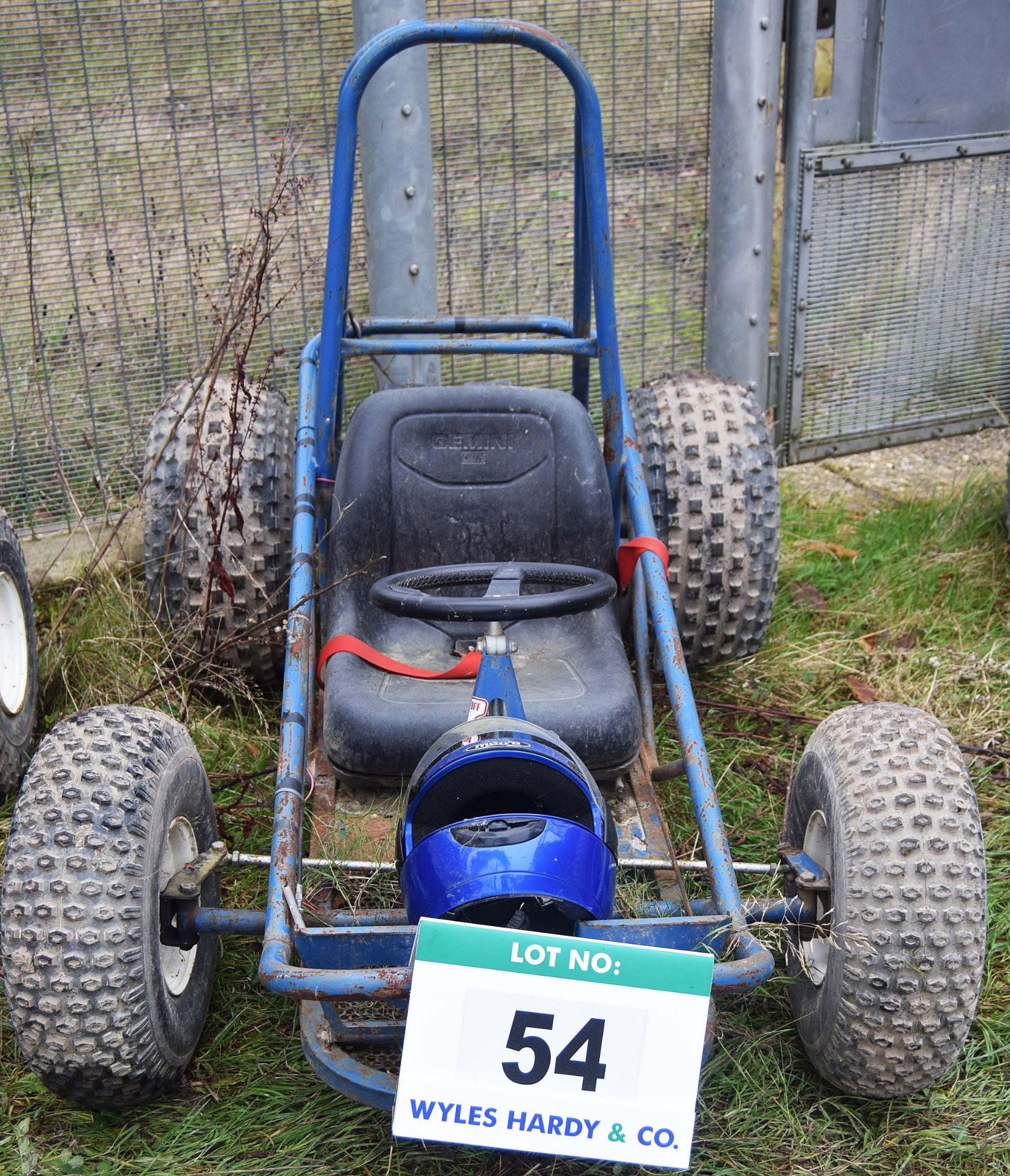 A GEMINI CARTS Navigator Petrol Powered Off Road Go Kart with HONDA GX160 5.5HP Pull Start 4-