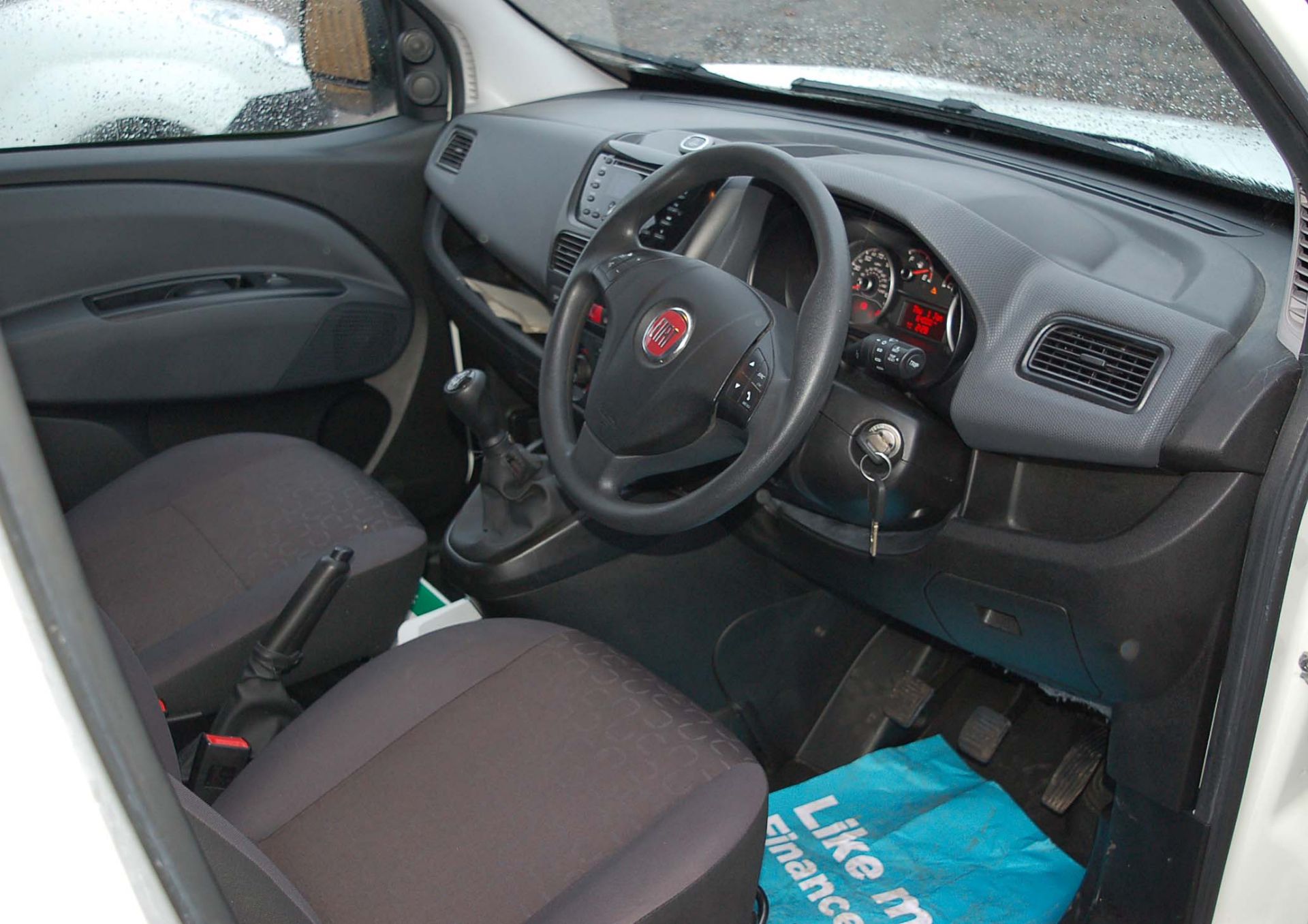 A FIAT DOBLO CARGO 1.3 5X Multijet Panel Van Registration Number: WP66 EIG. 5-Speed Manual - Image 6 of 7