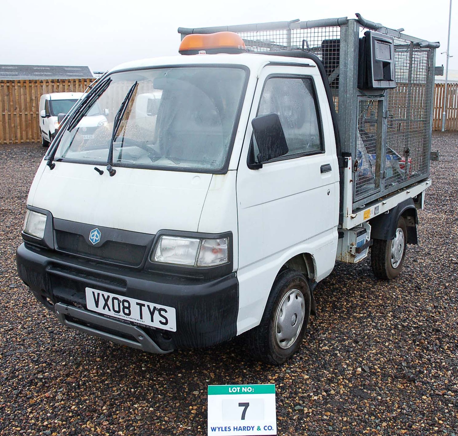 A PIAGGIO PORTER 1.3 Petrol 4WD Cage Bodied Tipper Truck. Registration Number: VX08 TYS. 5-Speed - Image 2 of 7