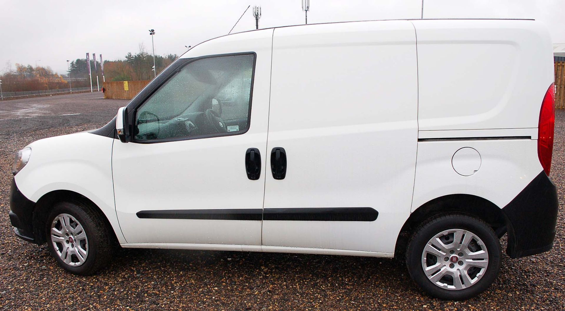 A FIAT DOBLO CARGO 1.3 5X Multijet Panel Van Registration Number: WP66 EIG. 5-Speed Manual - Image 3 of 7