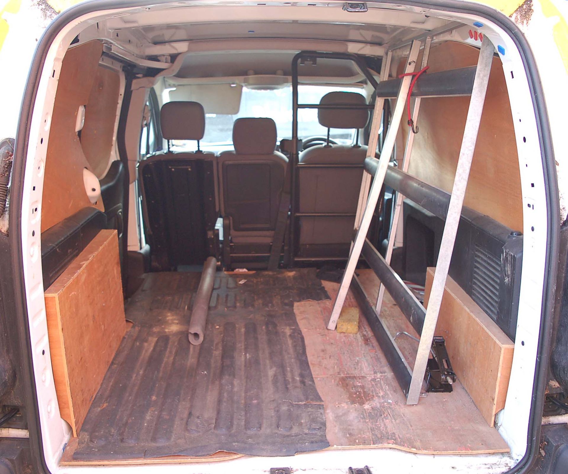 A CITROEN BERLINGO 625 Enterprise 1.6 HDi Panel Van. Registration Number:MJ62 KZT 5-Speed Manual - Image 6 of 8