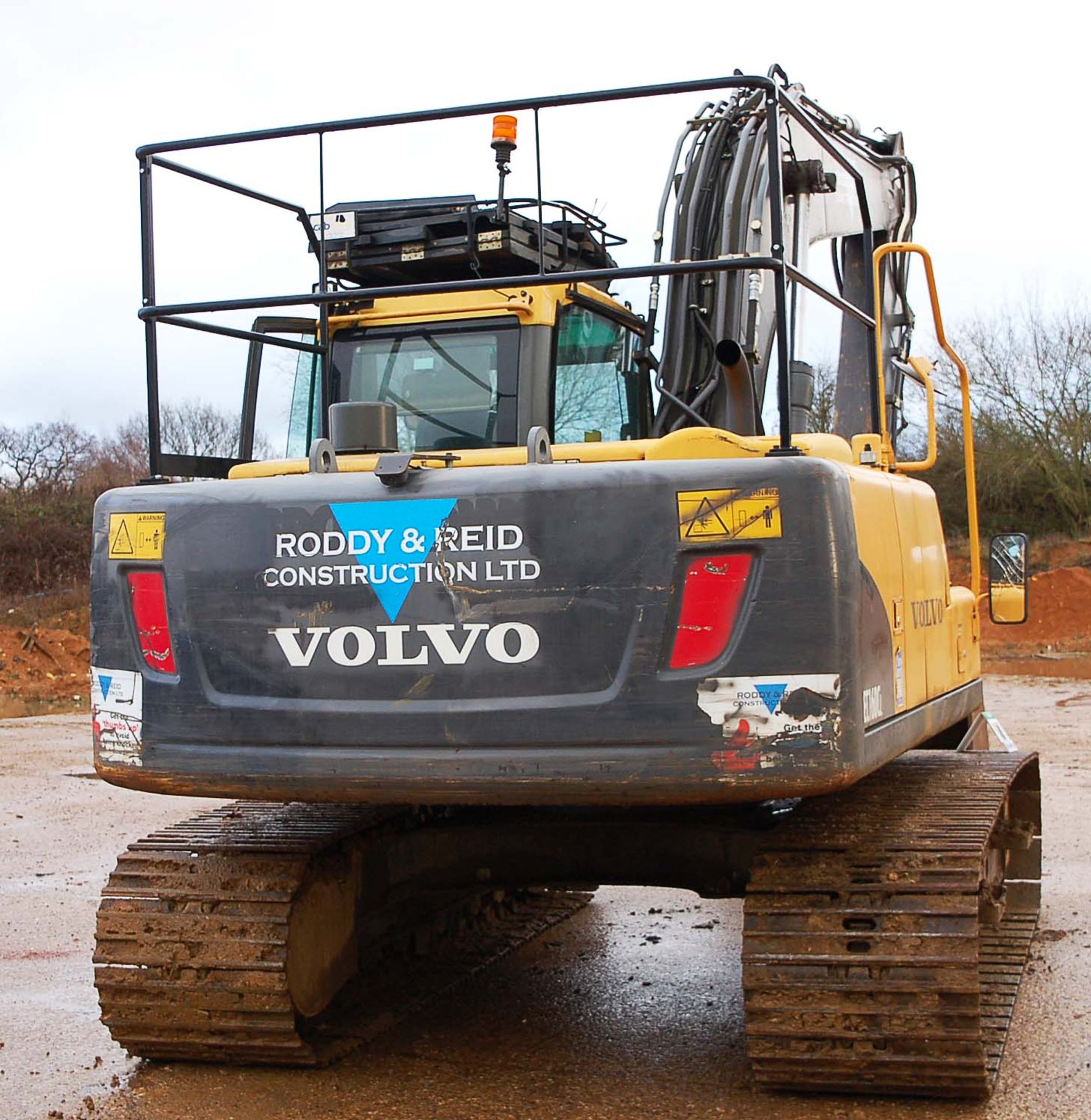 A VOLVO FEC160CL 16 Tonne 360 Degree Slew Tracked Excavator Serial Number: 120710 (2010) with Fitted - Image 3 of 8