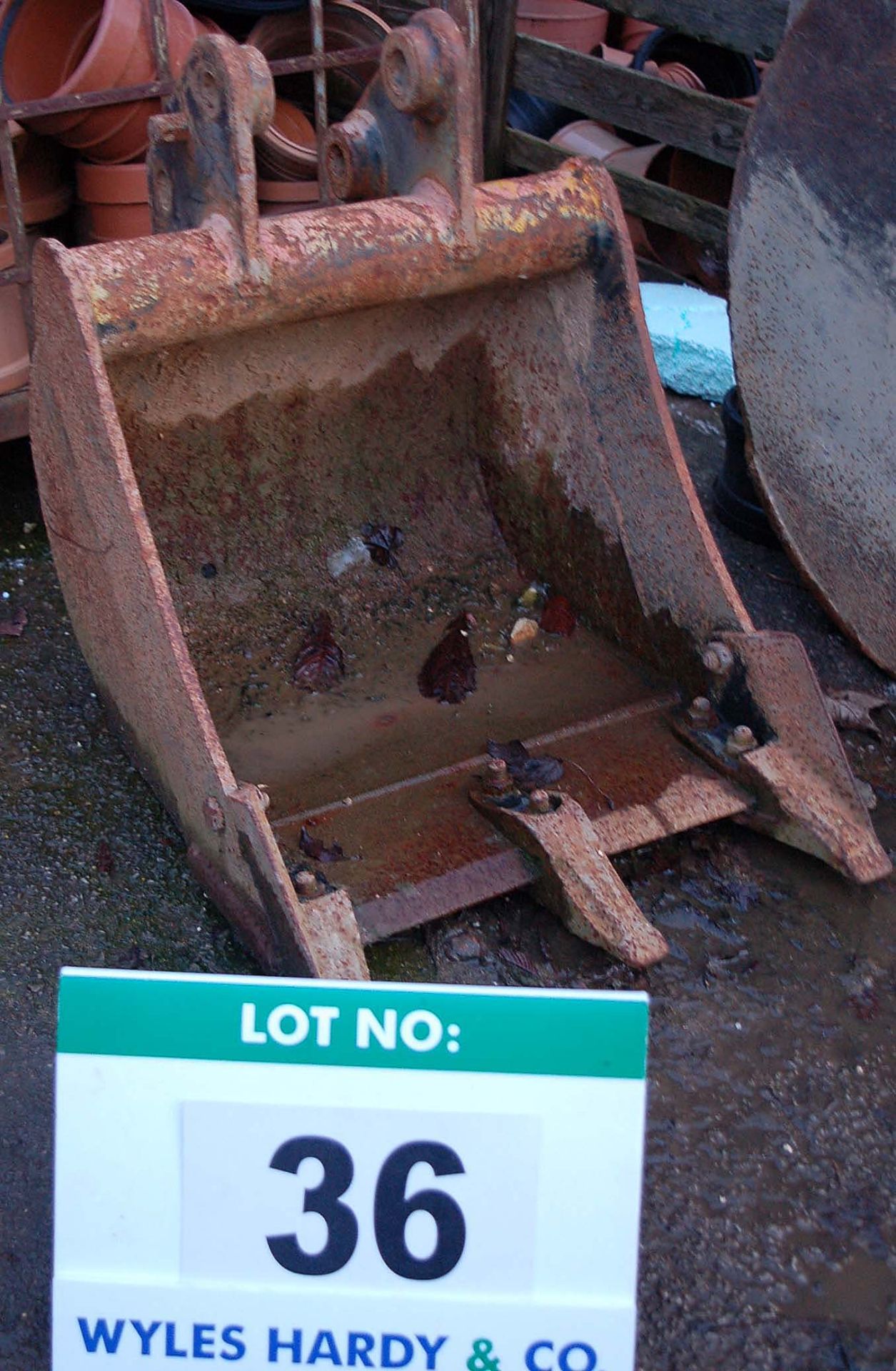 A 450MM Digging Bucket Suitable for 30MM Pins