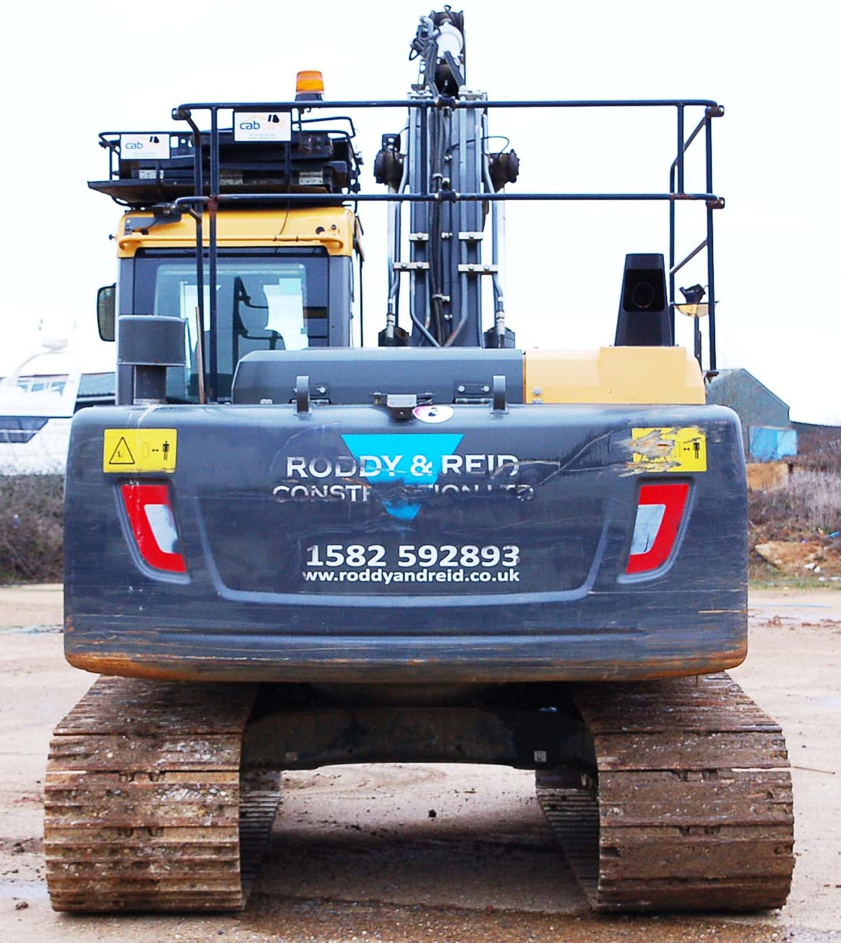 A VOLVO FC140DC 14 Tonne 360 Degree Slew Tracked Excavator Serial Number: VCEC140DC00210972 ( - Image 5 of 10