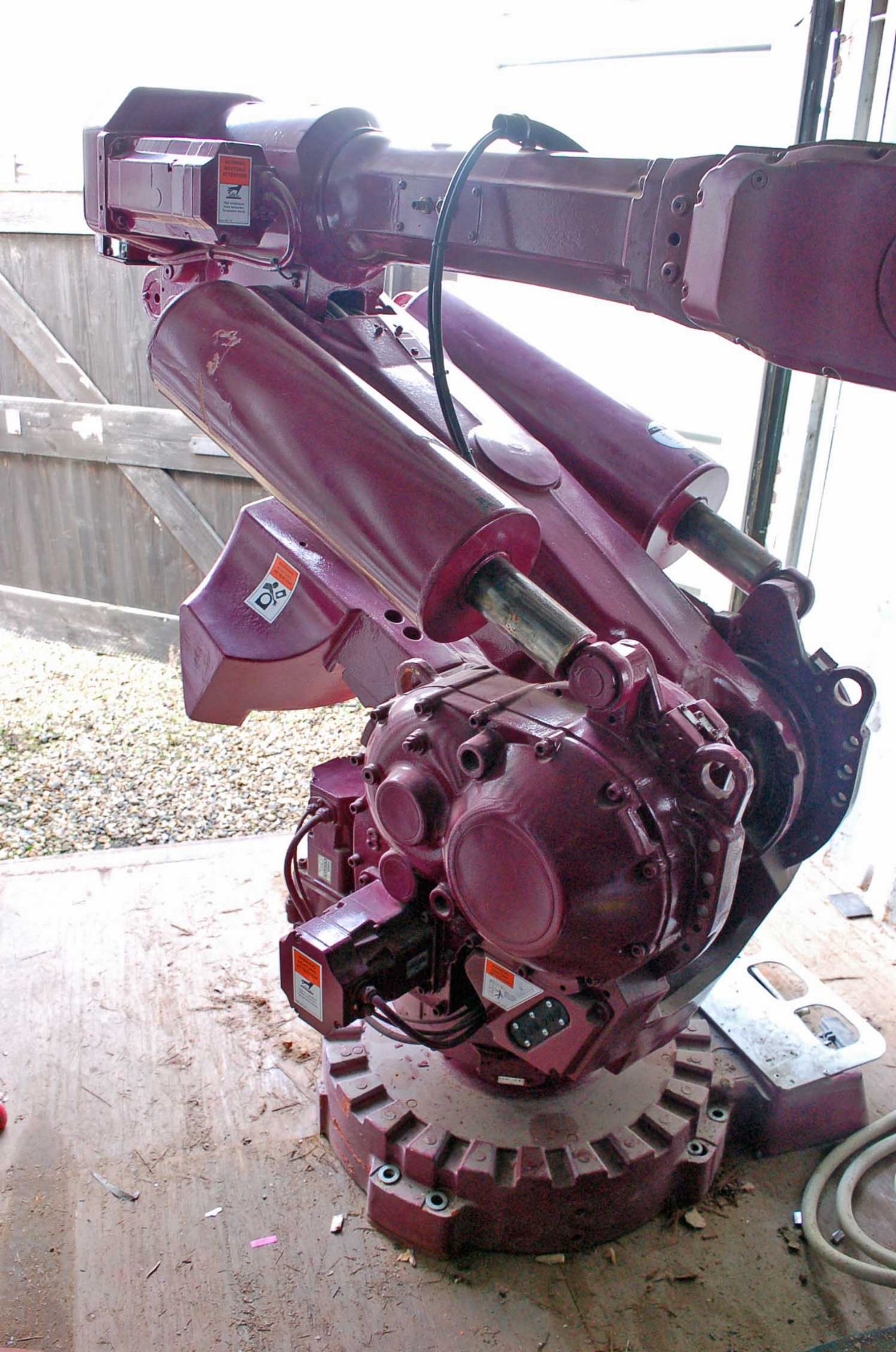An ABB IRB 6400 R Industrial Robot. Approximately 2.8 Meter Reach Believed to Have 150Kg Payload - Image 4 of 6
