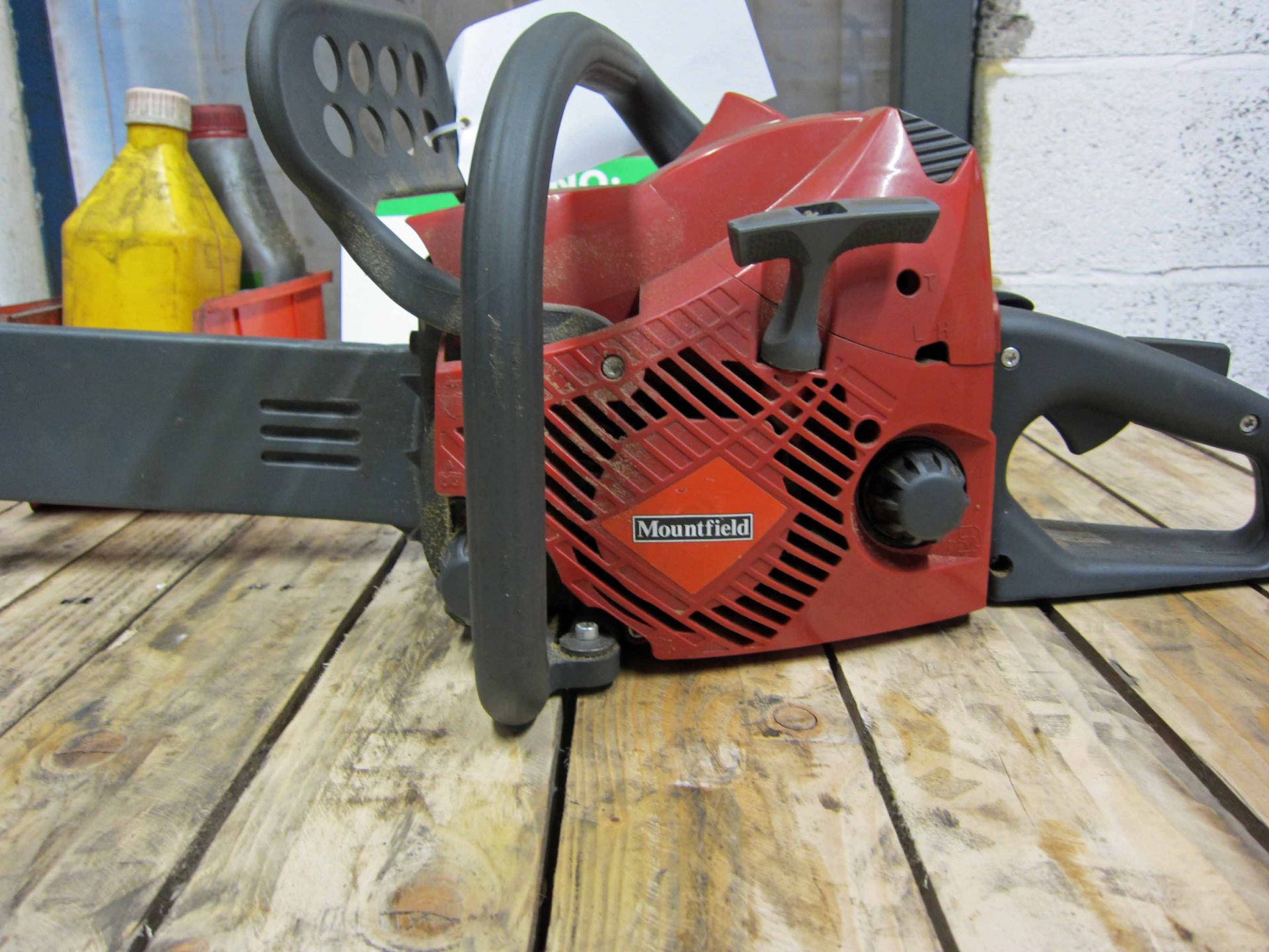 A MOUNTFIELD Model MC3816 2-Stroke Chainsaw, 15 Inch Bar complete with 2-Stroke Mixing Bottle and - Image 2 of 2