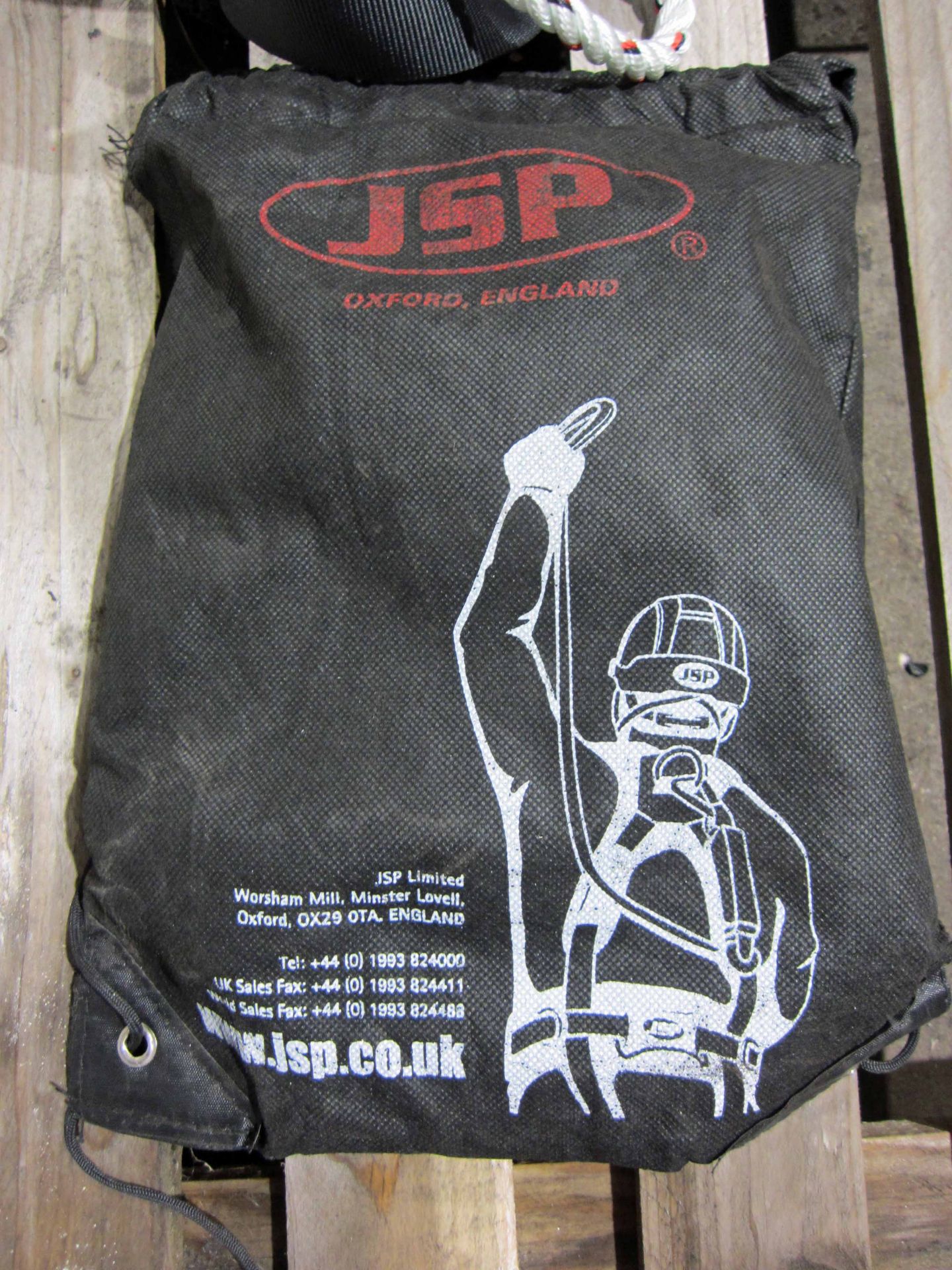 A JSP Fall Arrest Harness in Carry Bag (Unused) - Image 2 of 3