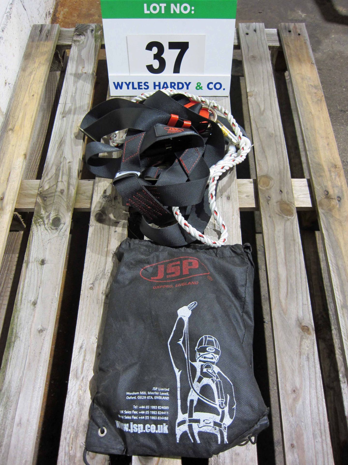 A JSP Fall Arrest Harness in Carry Bag (Unused)