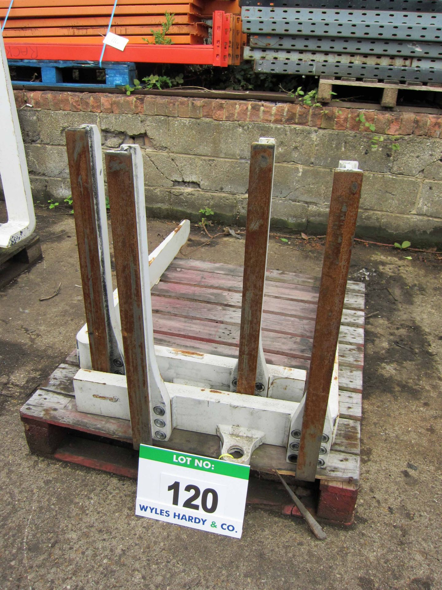 A Pair of CASCADE Fork Positioner Forks, Size 120mm x 50mm, Fork Length 1200mm with Wear Tiles ( - Image 2 of 4