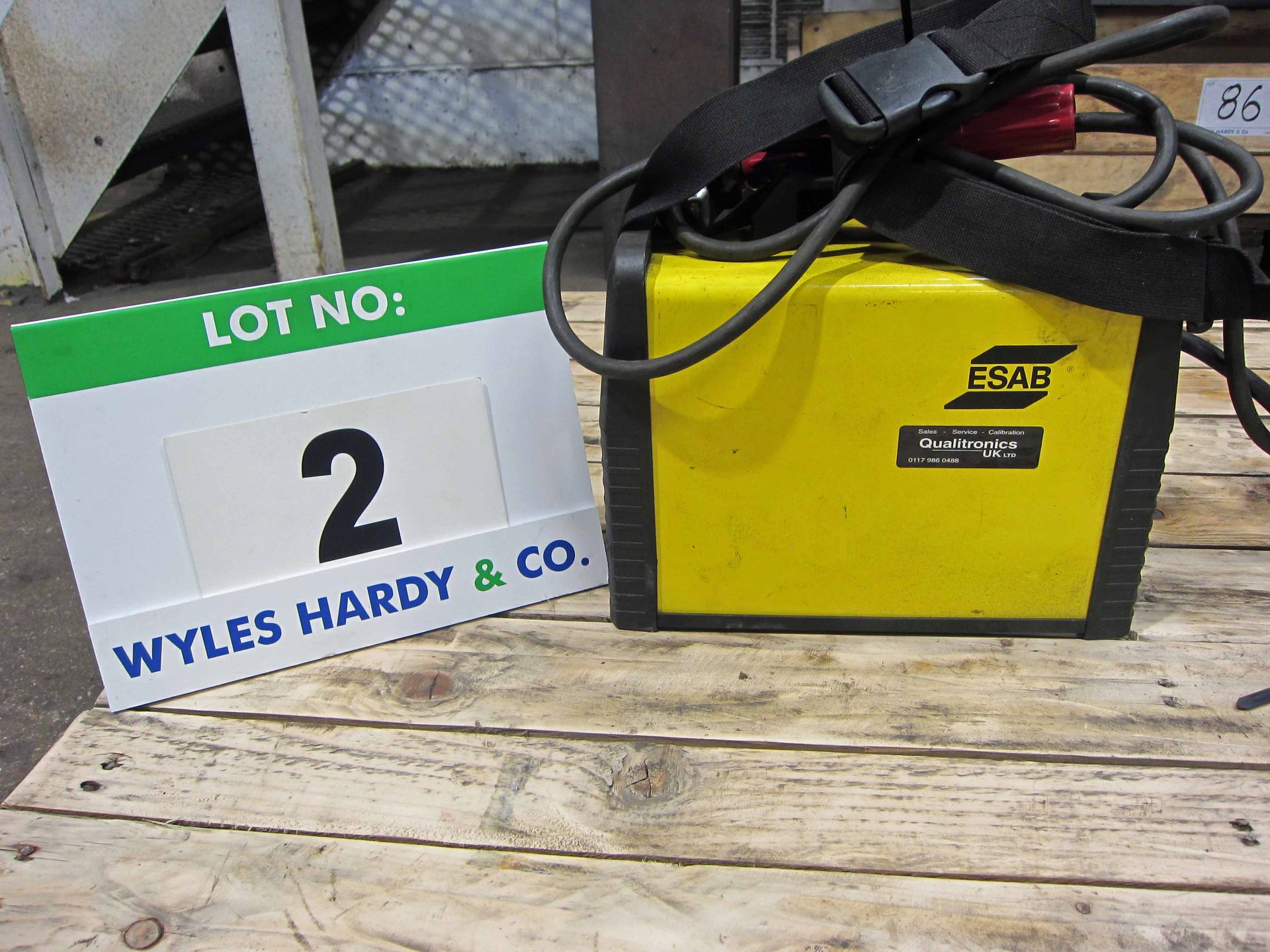 An ESAB Buddy Arc 180 240V Portable Arc Welder complete with Torch (Calibrated to November 2020) - Image 3 of 5