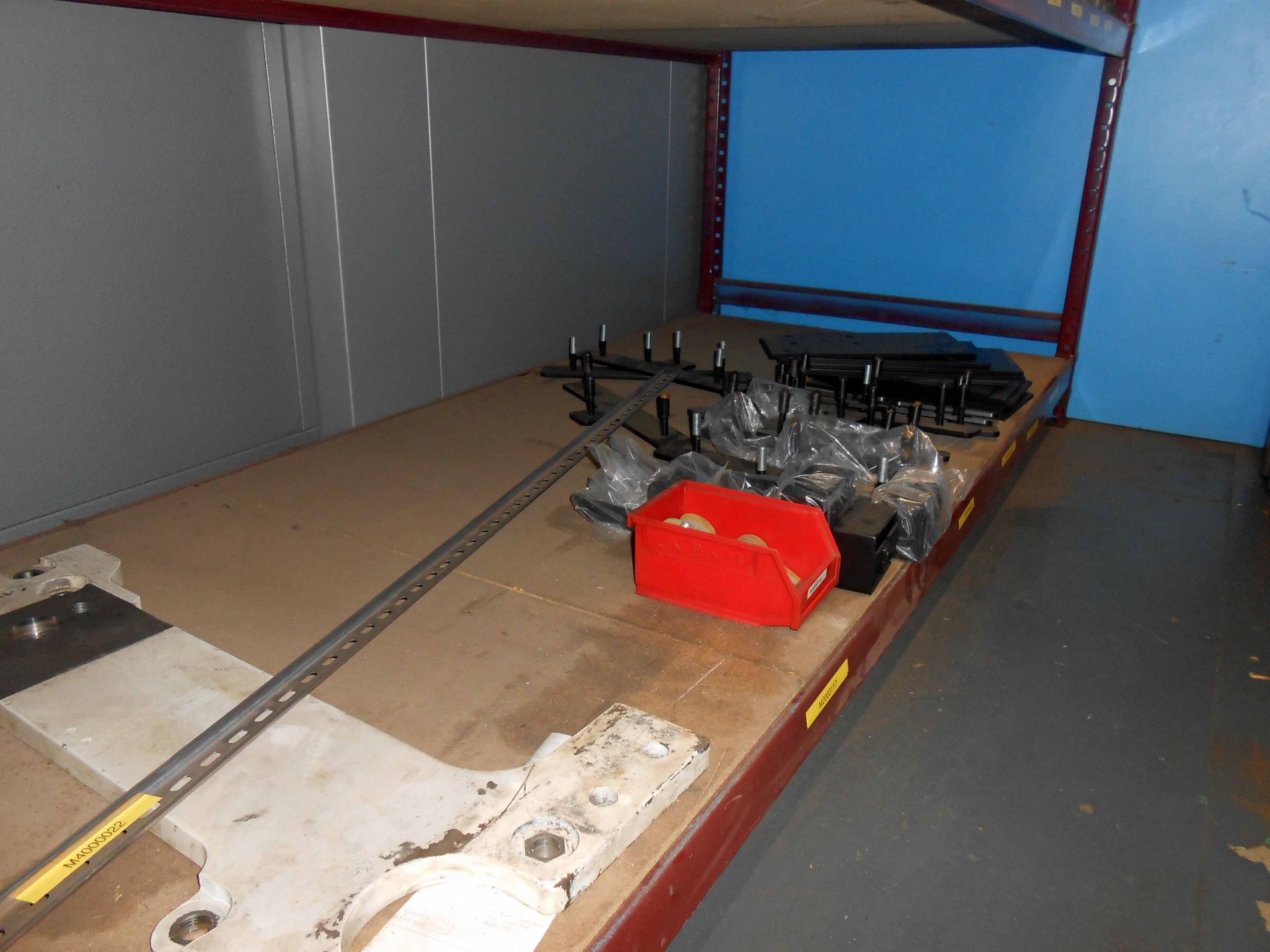 The Contents of One Rack comprising Assorted CASCADE Attachment Mounting Blocks and Hooks for - Image 4 of 5