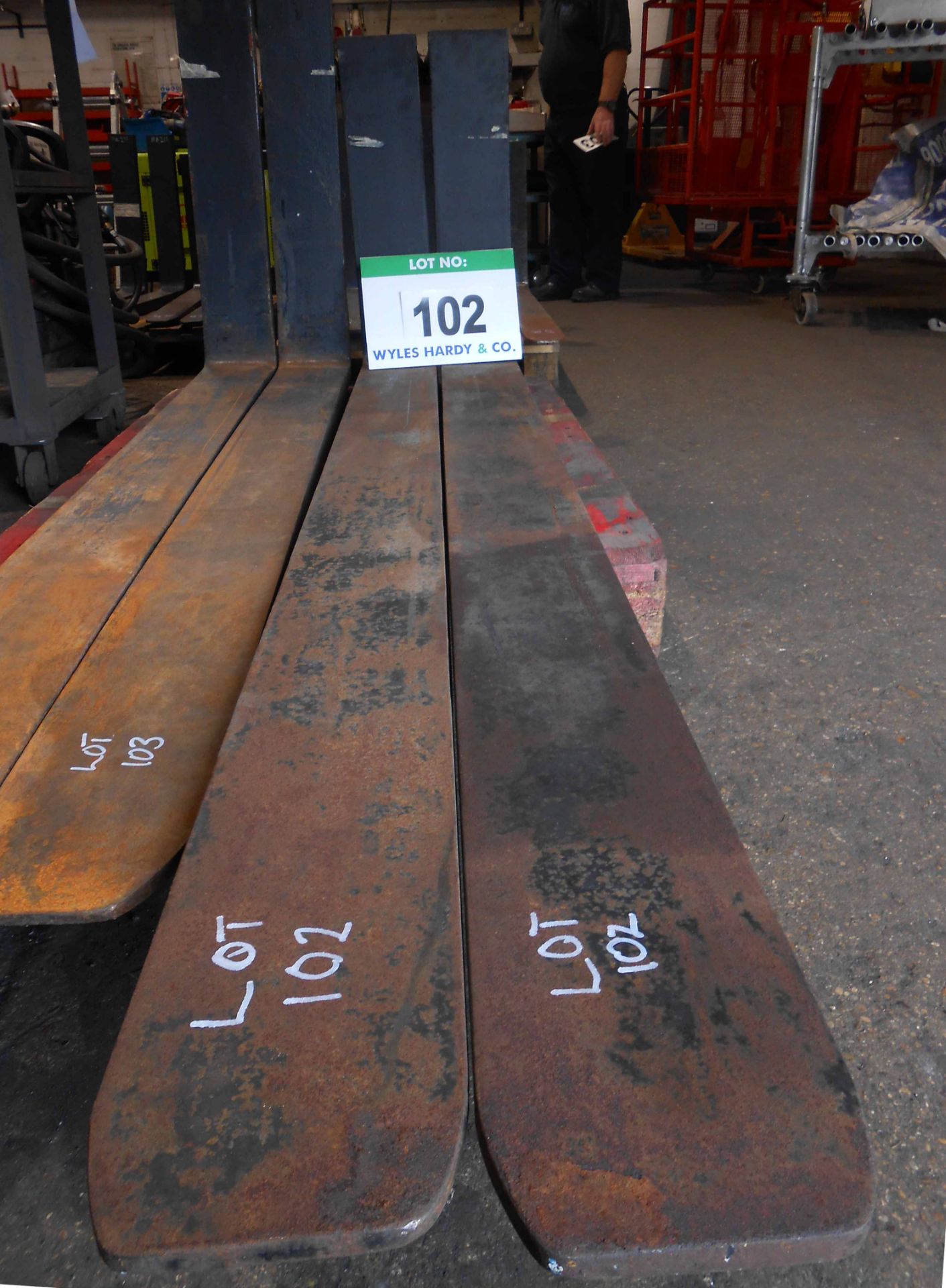 A Pair of FEMA Class 4 Forks, Size 150mm x 60mm, Fork Length 2000mm (Unused)