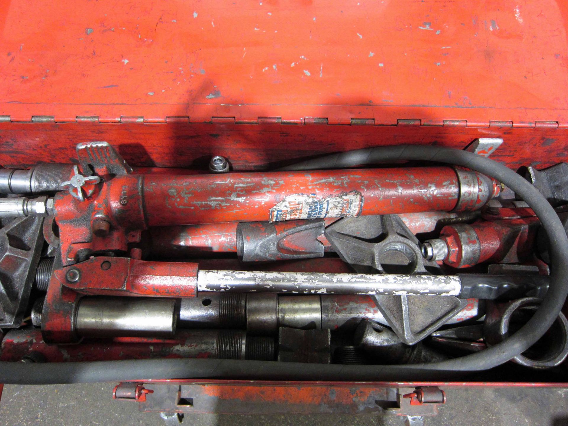 A SEALEY Super Snap 10-Ton Manual Hydraulic Ram Kit and Associated Items complete with Heavy Duty - Image 3 of 4