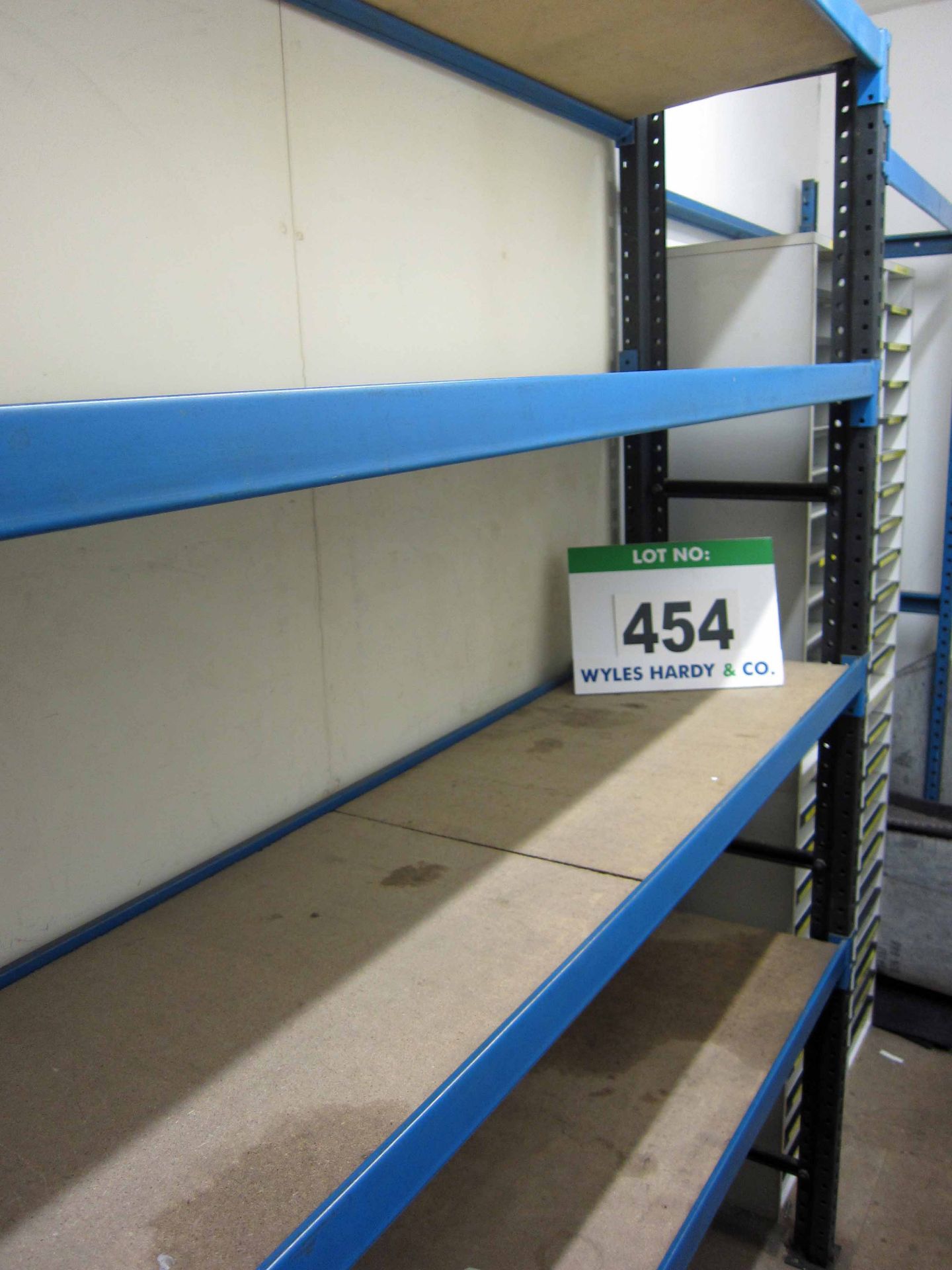 A 2100mm x 400mm x 2000mm Bay of Heavy Duty Shelving comprising Two Masts and Eight Beams - Image 2 of 2