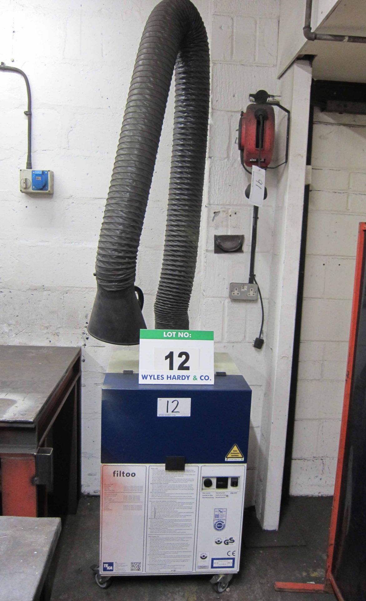 A TEKA Model FILTOO Mobile 240V Fume Extractor with Articulating Nozzle. 146 Recorded Hours (Note: