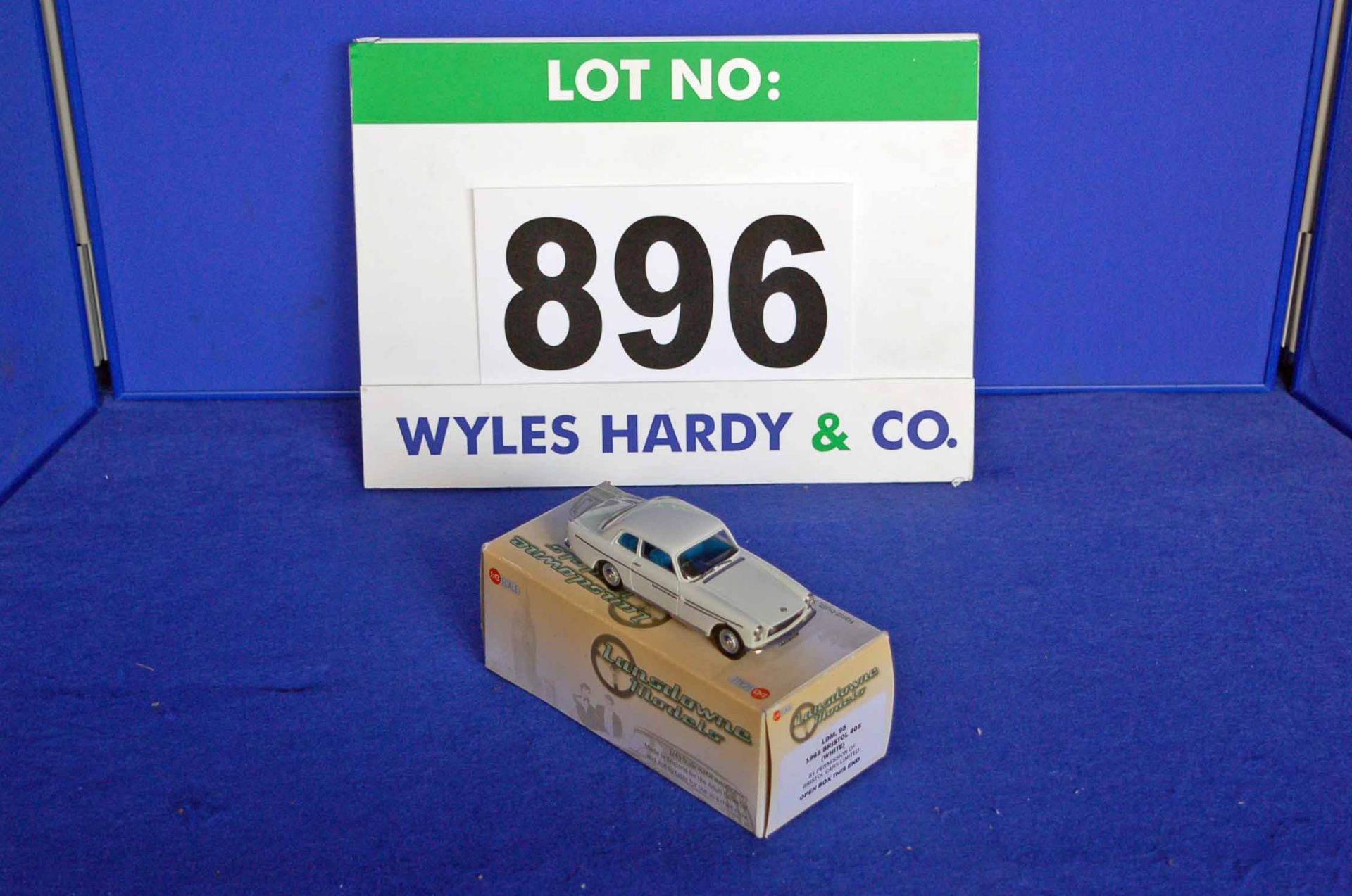 A LANSDOWNE MODELS 1:43 Scale Die Cast Model of A 1965 Bristol 408 Saloon in White (Boxed)
