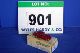 A LANSDOWNE MODELS 1:43 Scale Die Cast Model of A 1973 Bristol 411 S3 Saloon in Maroon (Boxed)