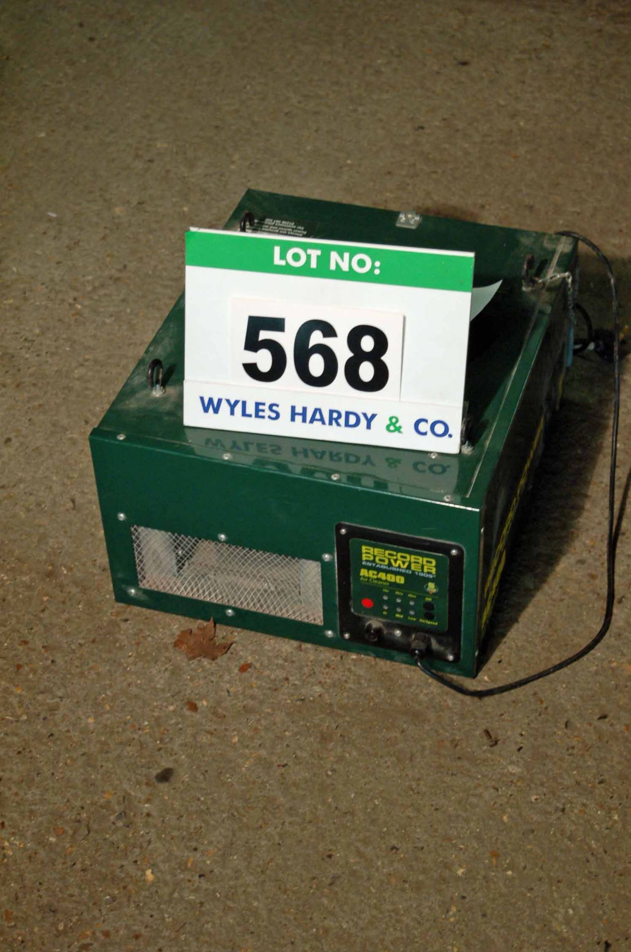 A RECORD POWER Model AC400 Air Cleaning Unit - 240V AC