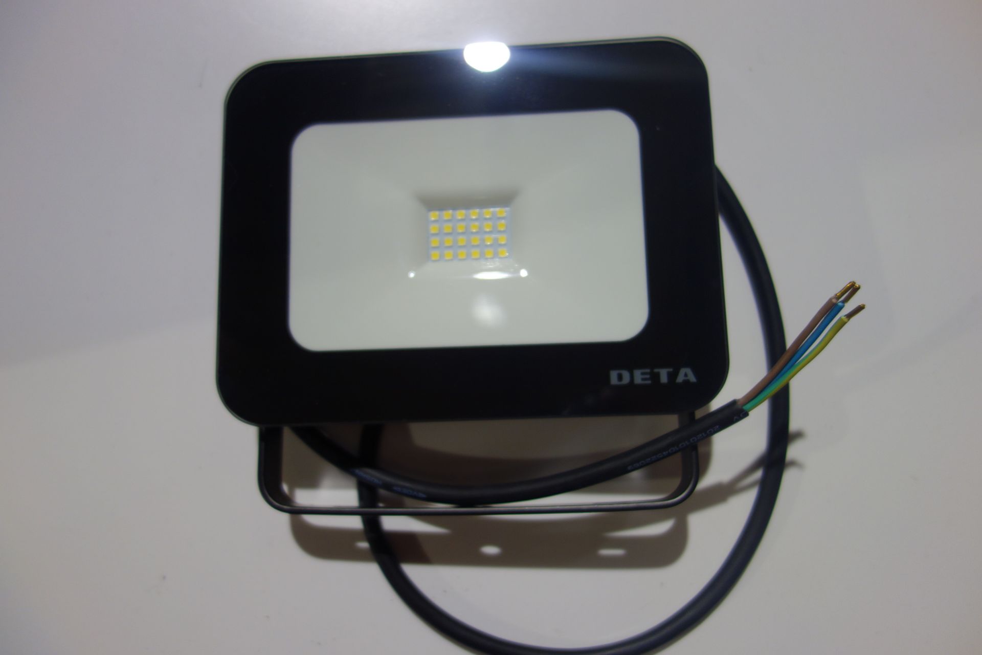 8 X Deta L2344BK-4 20W LED FloodLight Slim Profile IP65 Black
