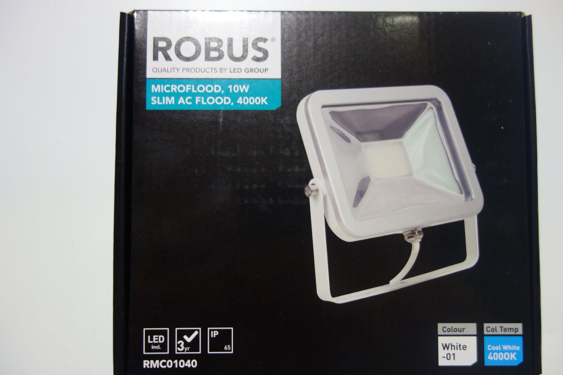 15 X Robus RMCO1040 10W MicroFlood LED 4000k COOLWHITE White Body