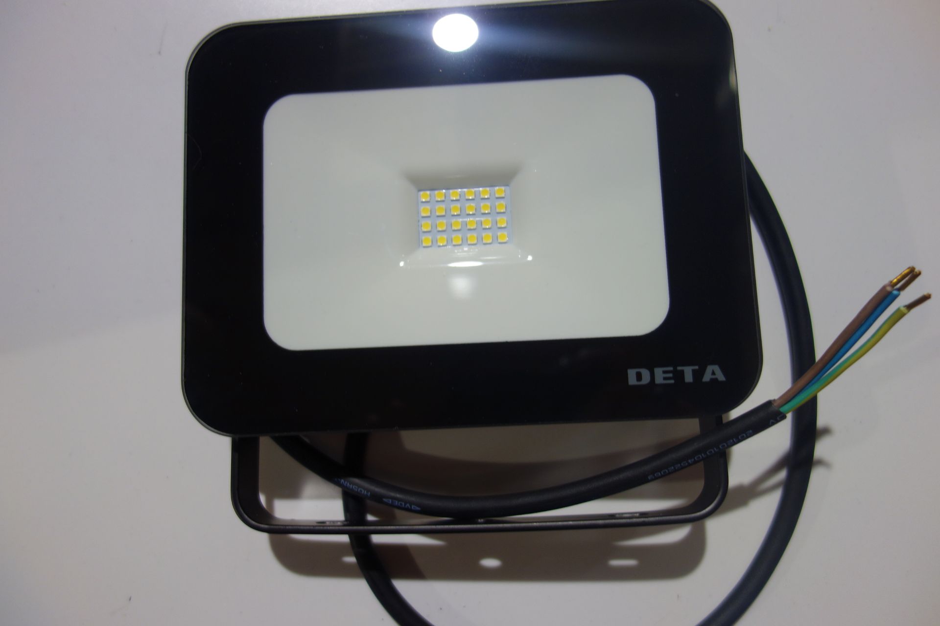 8 X Deta L2344BK-4 20W LED FloodLight Slim Profile IP65 Black