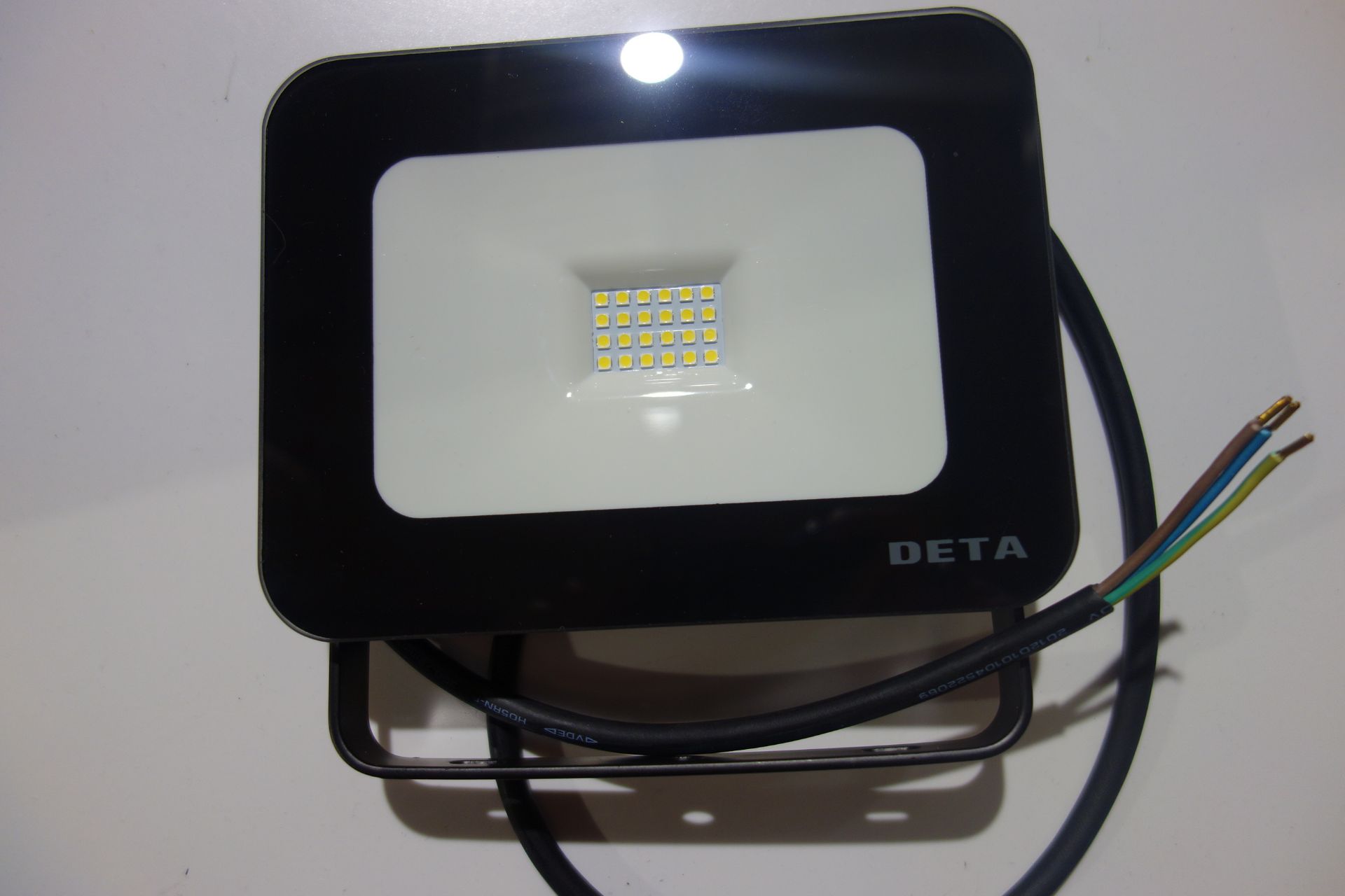 8 X Deta L2344BK-4 20W LED FloodLight Slim Profile IP65 Black