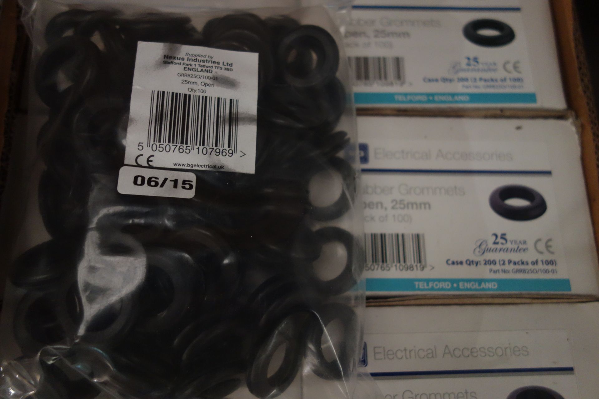 80 X Packs British Genral 25MM Open Rubber Grommets Aprox 100 Per Pack