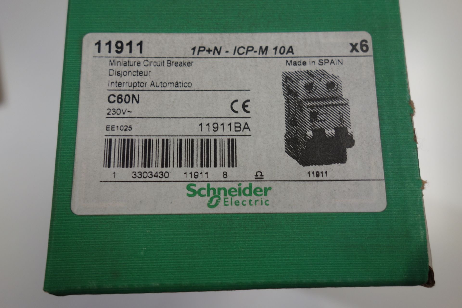 30 X Schneider 11911 1P+N-1CP-M-10A MCB