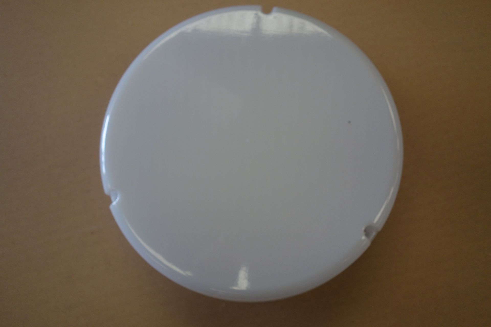 24 X Robus RC100DR0-01 100W GLS Circular Drum Fitting White Bace Opal Diffuser Lamp Not Inc: