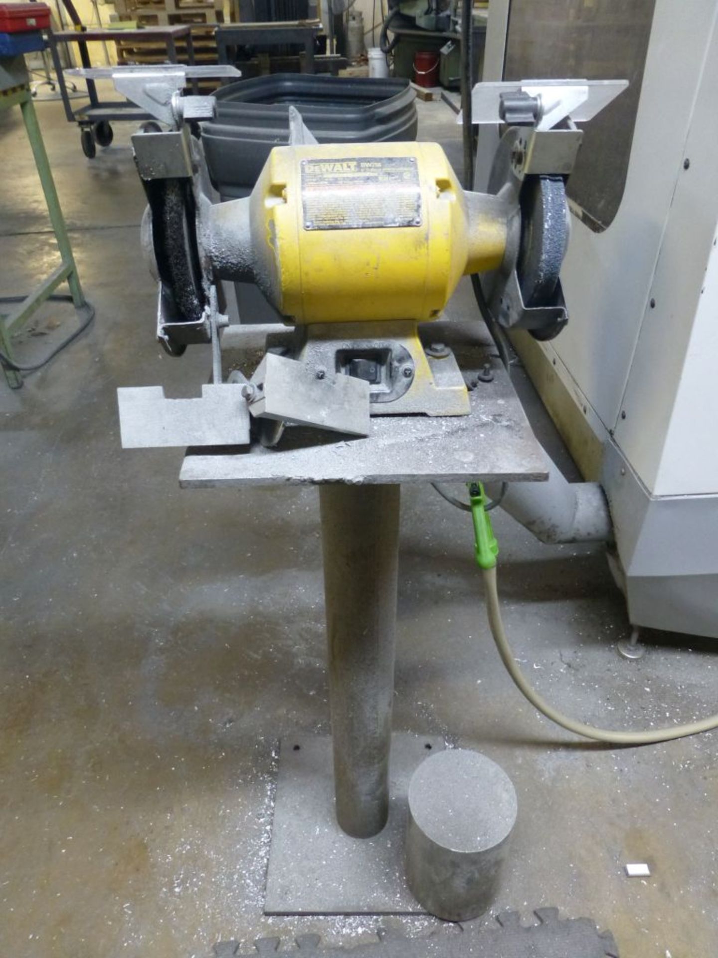 DeWalt 6" Bench Grinder; Model No. DW756