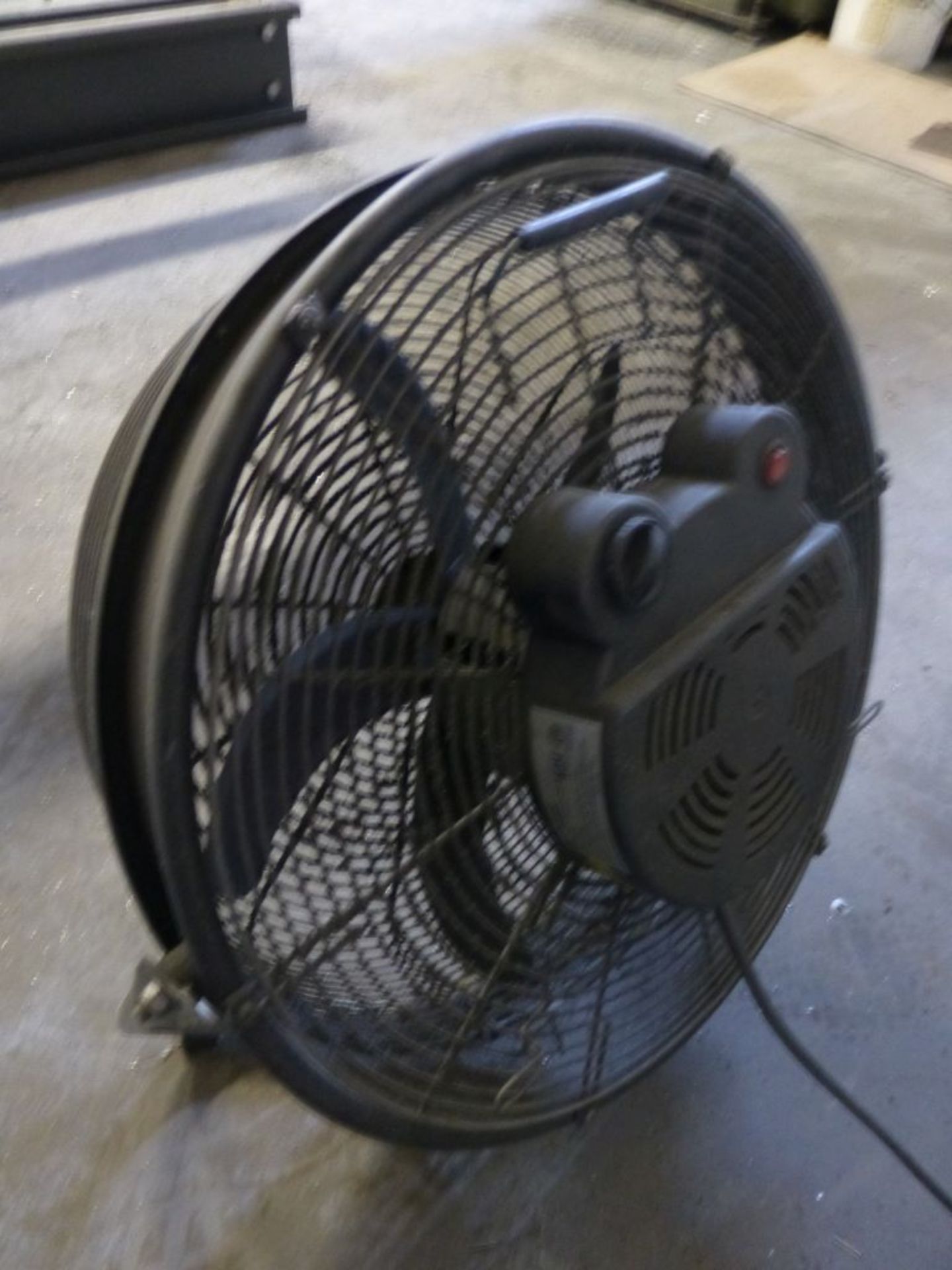 UtiliTech Pro 3 Speed Fan - Image 4 of 5