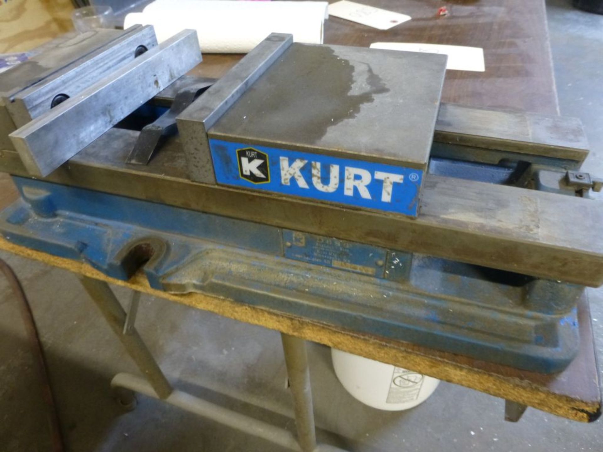 Kurt Vise; Model No. D688 - Image 2 of 4