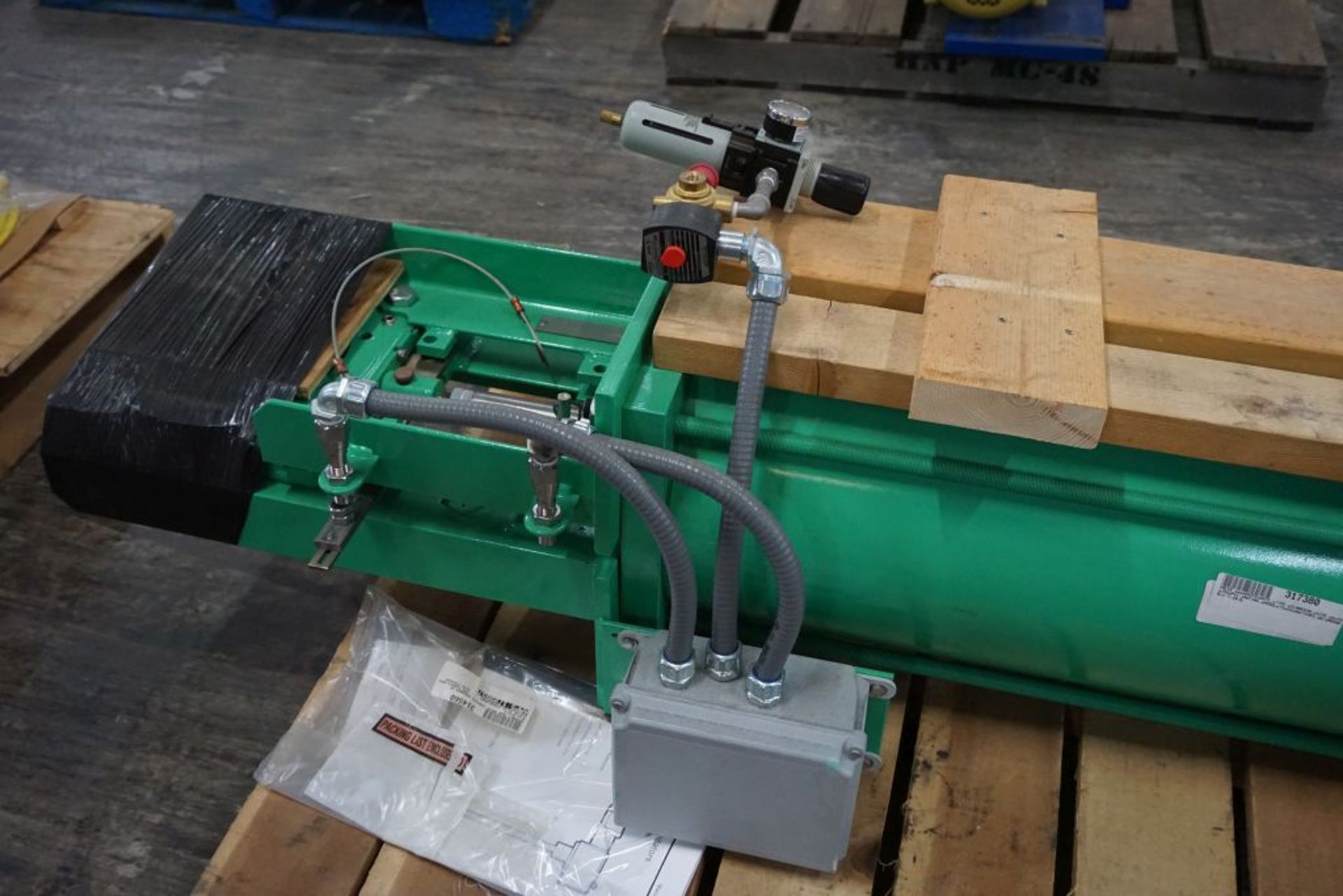 Pentair Clarkson 6" Knife Gate Valve w/Pneumatic Actuator|Lot Loading Fee: $5.00 - Image 3 of 9