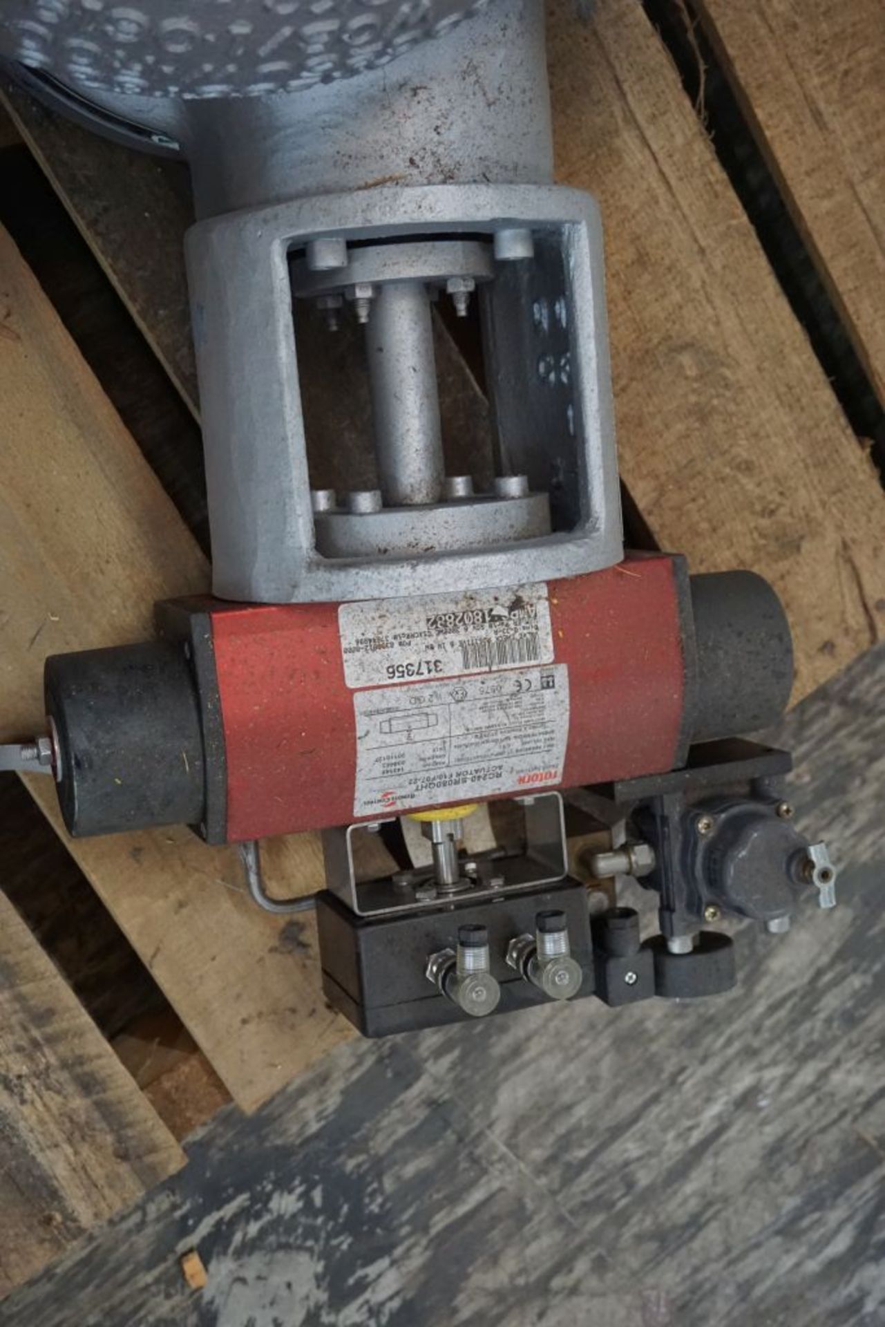 8" Check Valve w/Actuator|Lot Loading Fee: $5.00 - Image 2 of 8