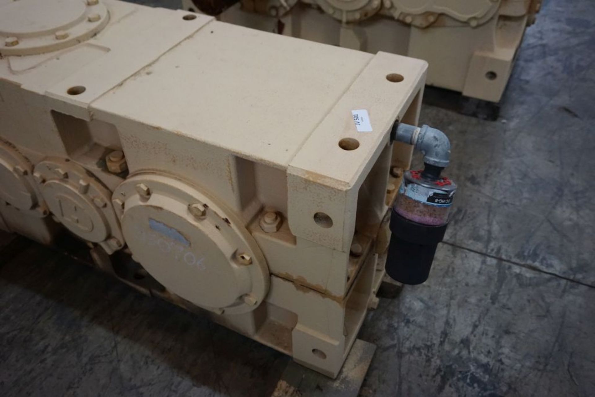 Hansen Gearbox|Type: RDF41-AN; SF: 2.3; 62 HP; Ratio: 160; RPM: 1760/10.9|Lot Loading Fee: $5.00 - Image 6 of 8