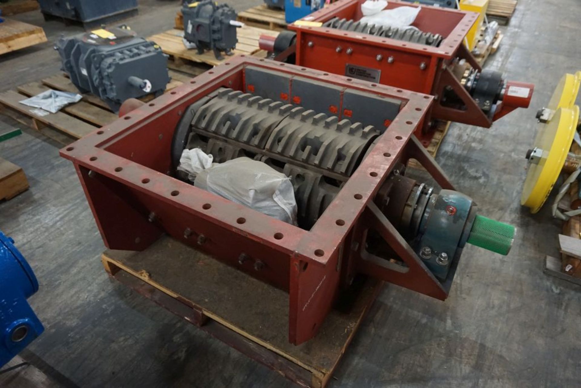 United Conveyor Corporation Crusher|Product No. 2103-123-040 20; Crusher: 33"|Lot Loading Fee: $5.00