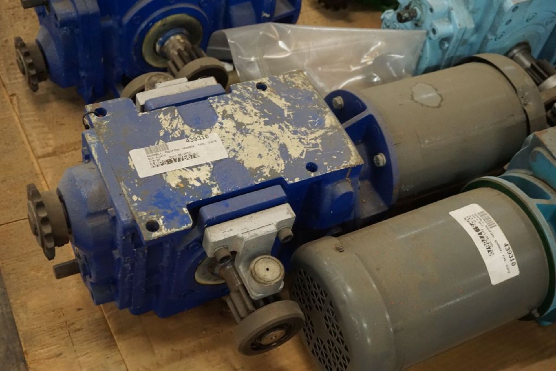Lot of (5) Gearboxes|Lot Loading Fee: $5.00 - Image 16 of 22