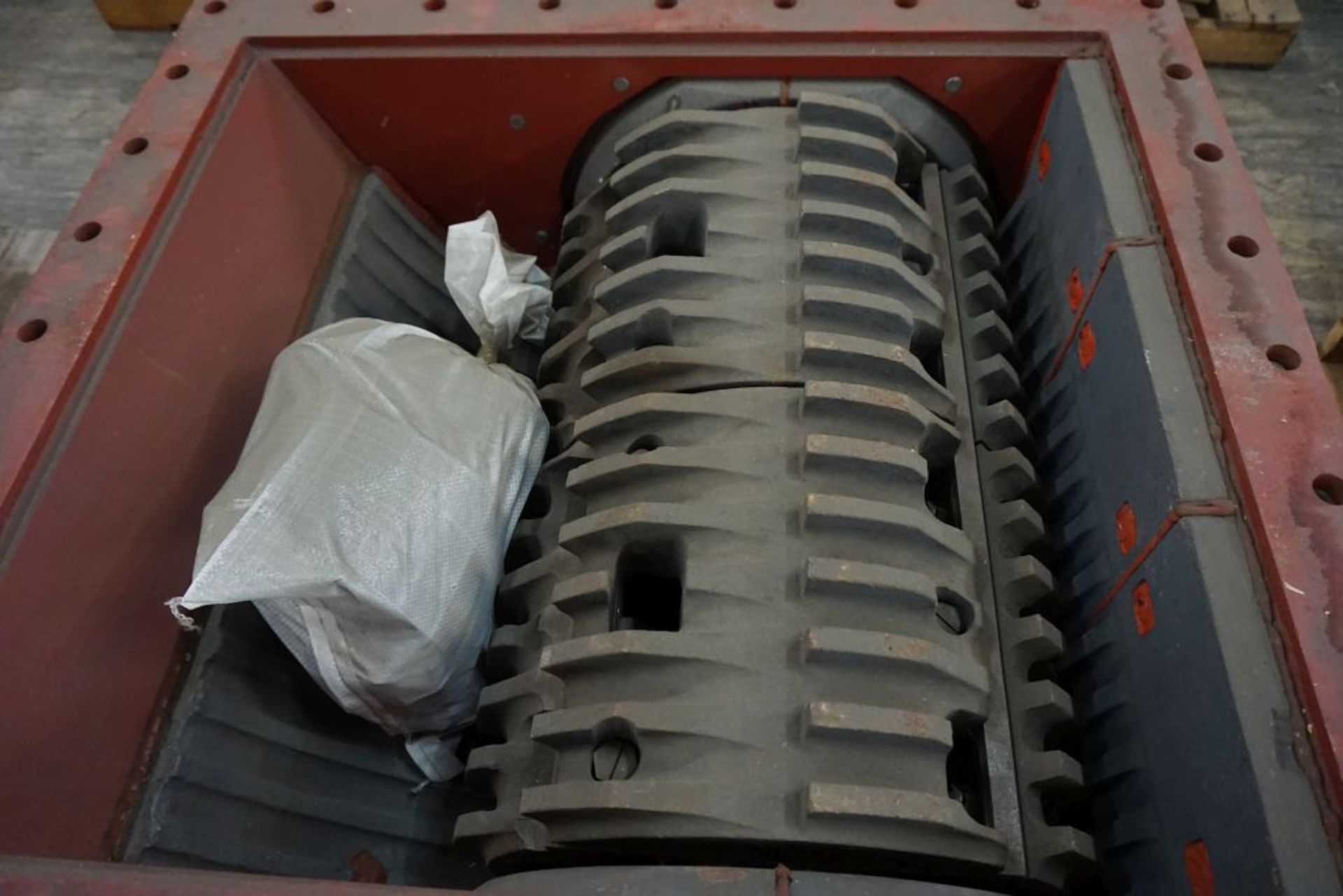 United Conveyor Corporation Crusher|Product No. 2103-123-040 20; Crusher: 33"|Lot Loading Fee: $5.00 - Image 6 of 8