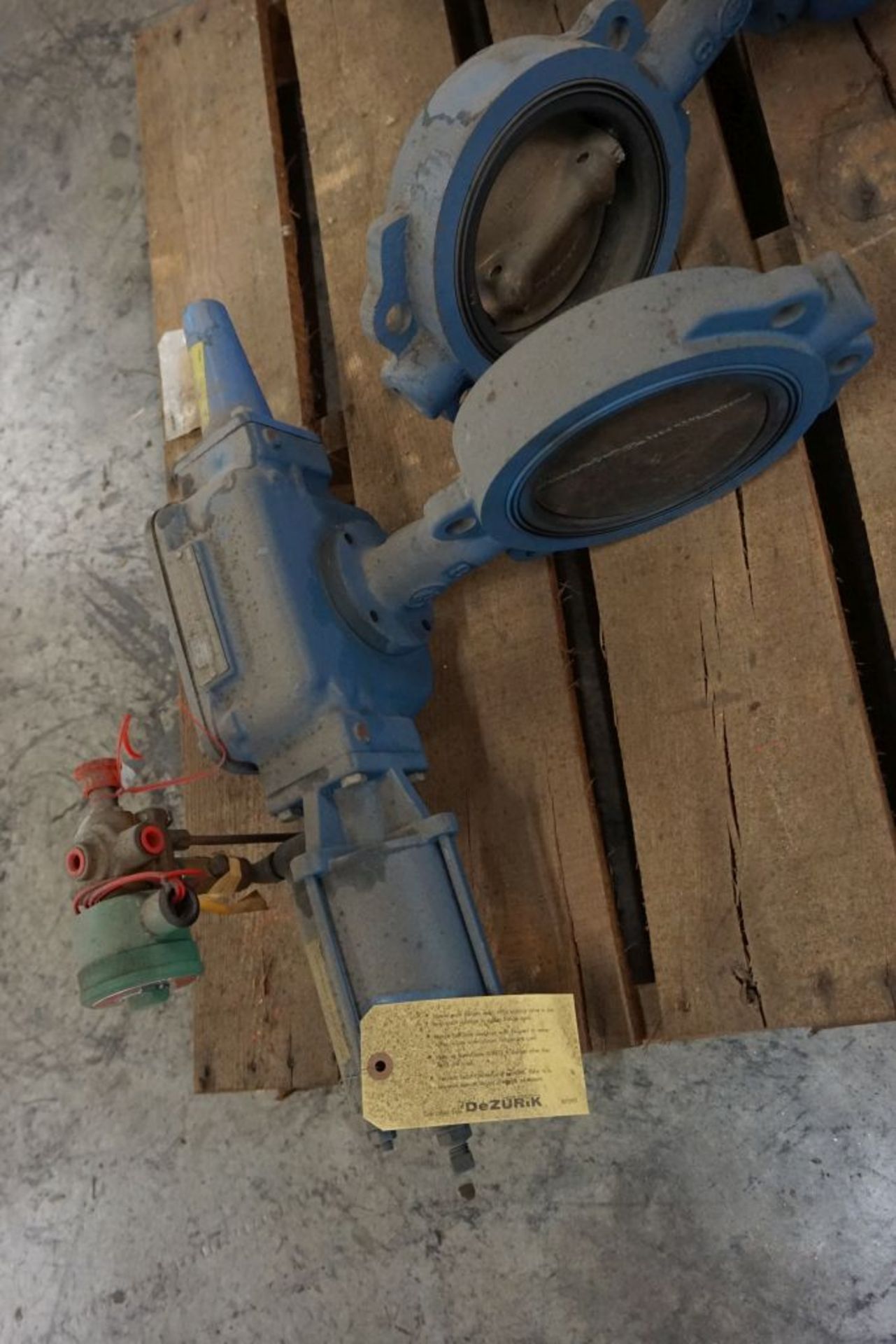 Lot of (2) 6" Butterfly Valves w/DeZurik Actuators|Lot Loading Fee: $5.00 - Image 2 of 9