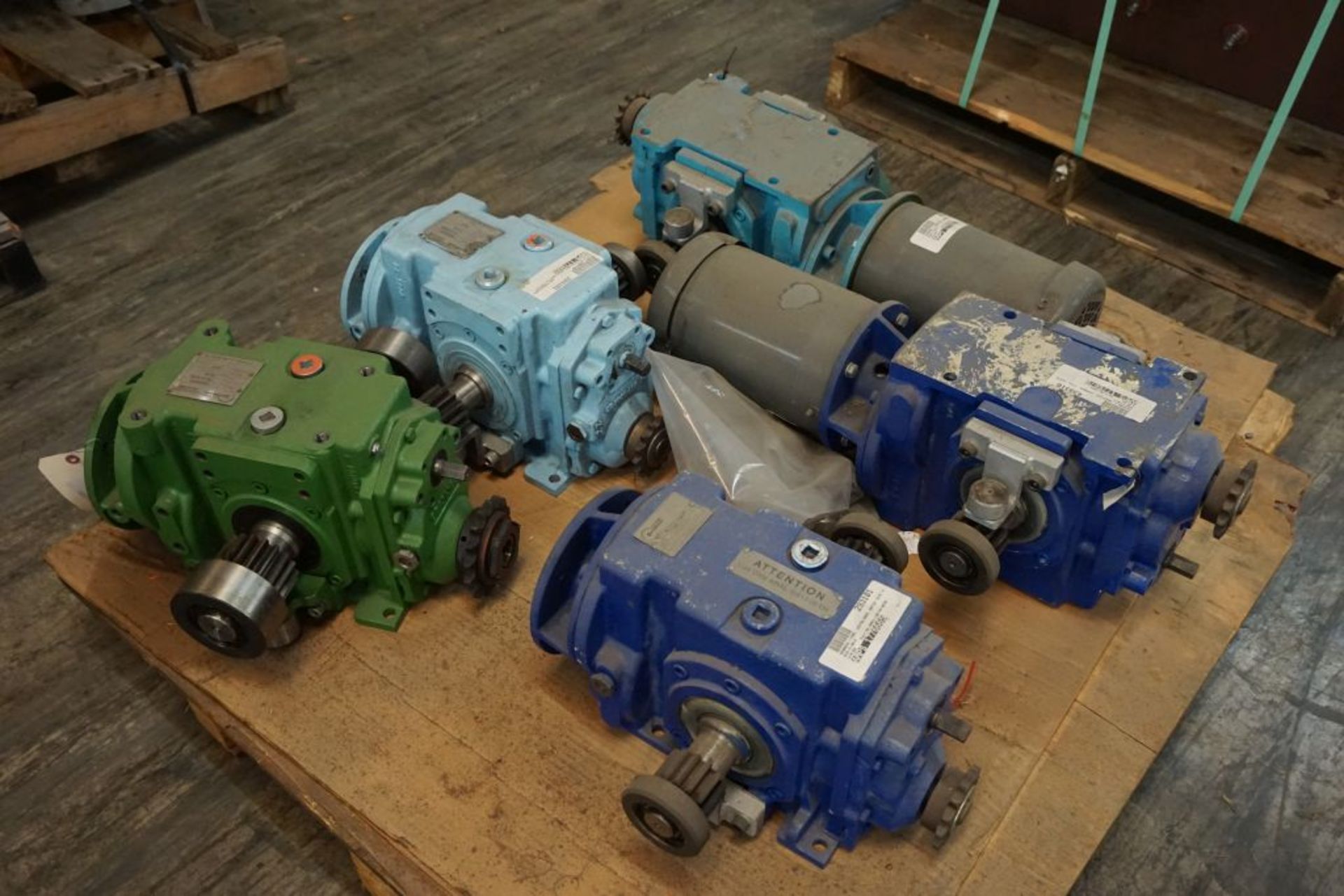 Lot of (5) Gearboxes|Lot Loading Fee: $5.00 - Image 4 of 22