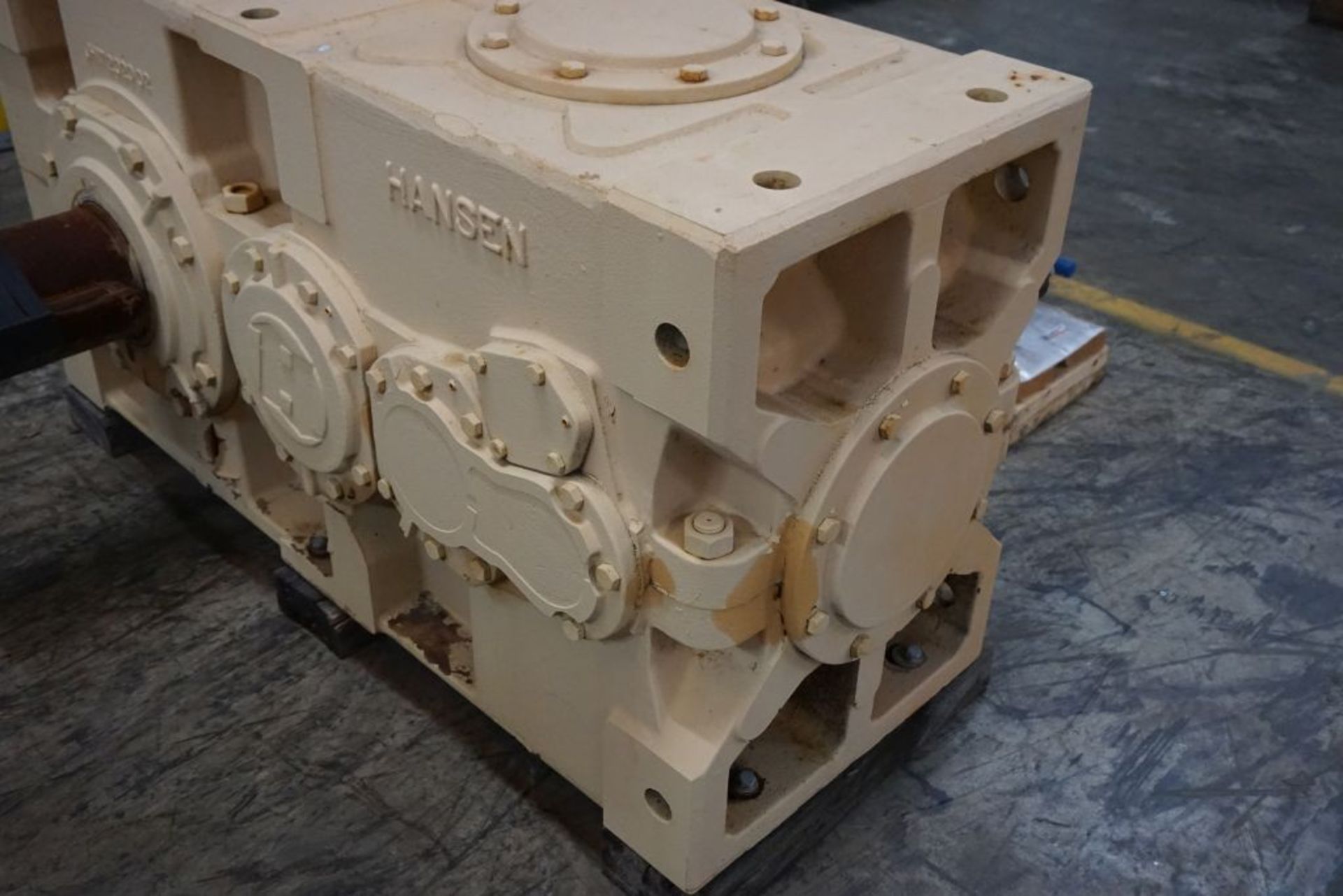 Hansen Gearbox|Type: RDH31-AN; SF: 2.2; 670 HP; Ratio: 26.18; RPM: 1780/67.2|Lot Loading Fee: $5.00 - Image 3 of 8