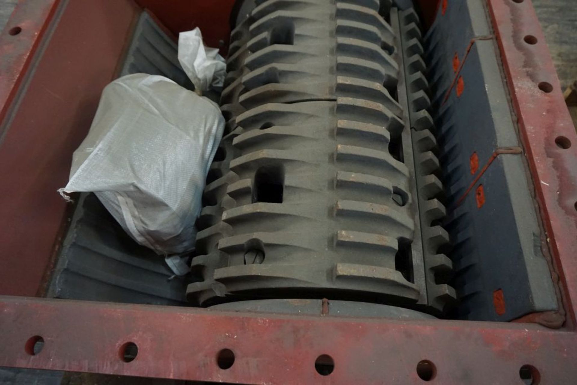 United Conveyor Corporation Crusher|Product No. 2103-123-040 20; Crusher: 33"|Lot Loading Fee: $5.00 - Image 5 of 8