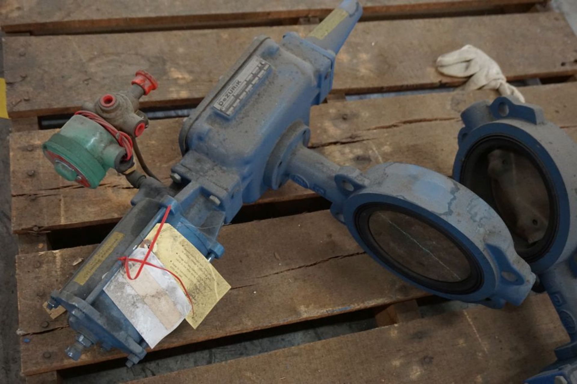 Lot of (2) 6" Butterfly Valves w/DeZurik Actuators|Lot Loading Fee: $5.00 - Image 7 of 9