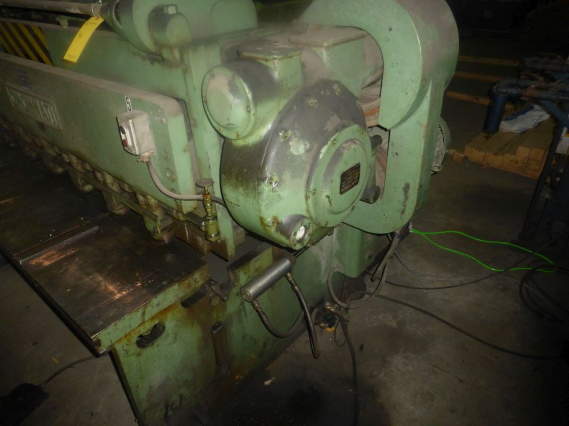 Cincinnati Mechanical Shear|Model: 14; 72"; Rear Operated Back Gauge - Image 6 of 7