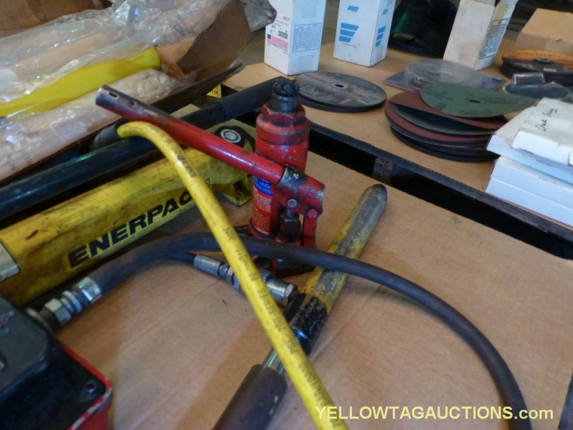 Lot of Assorted Components | Includes:; Enerpac Hand Pump; Small 4 Ton Floor Pump; Hydraulic Foot Pu - Image 4 of 5