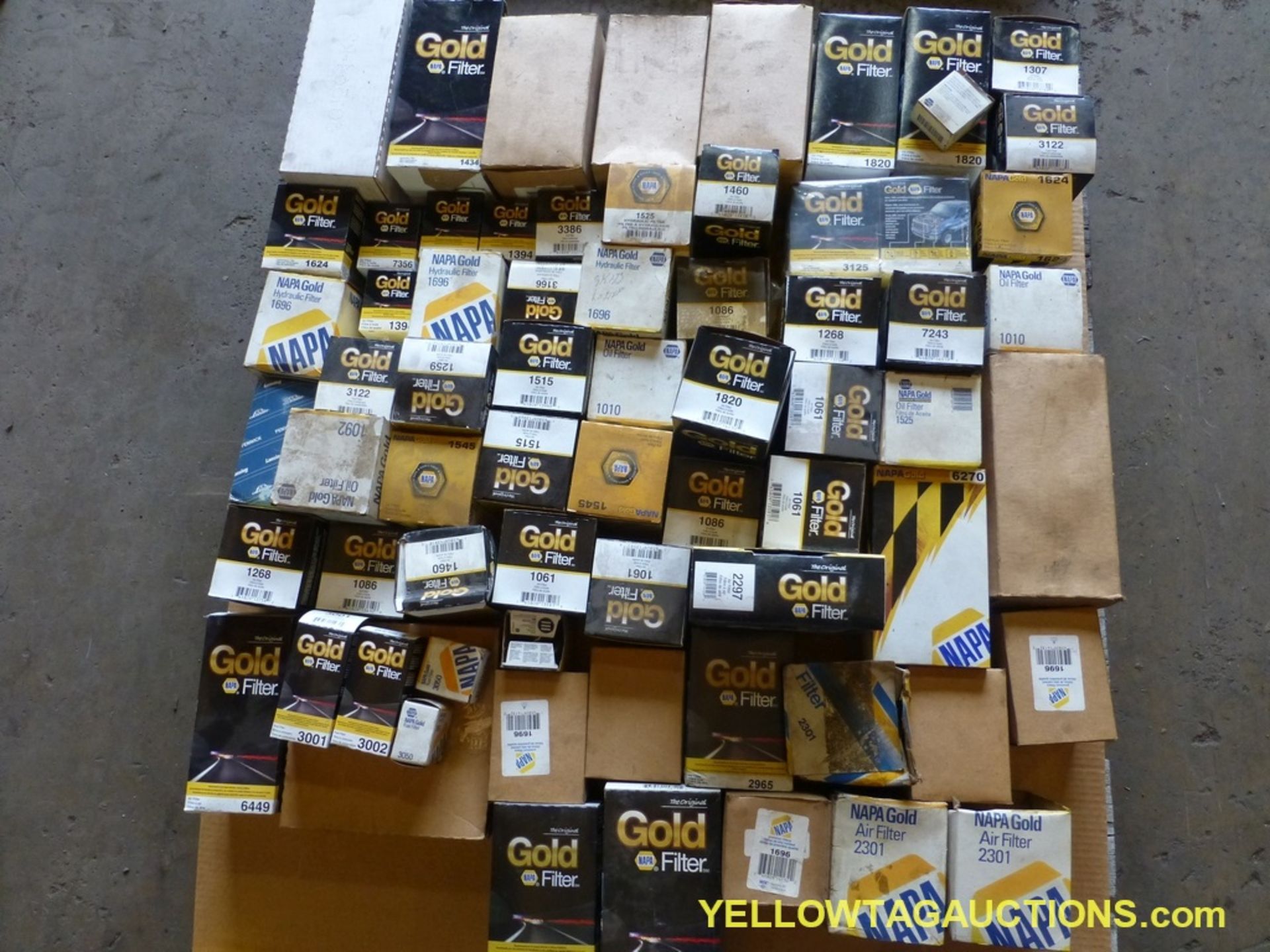 Lot of Assorted NAPA Air & Oil Filters | New Surplus - Image 2 of 18