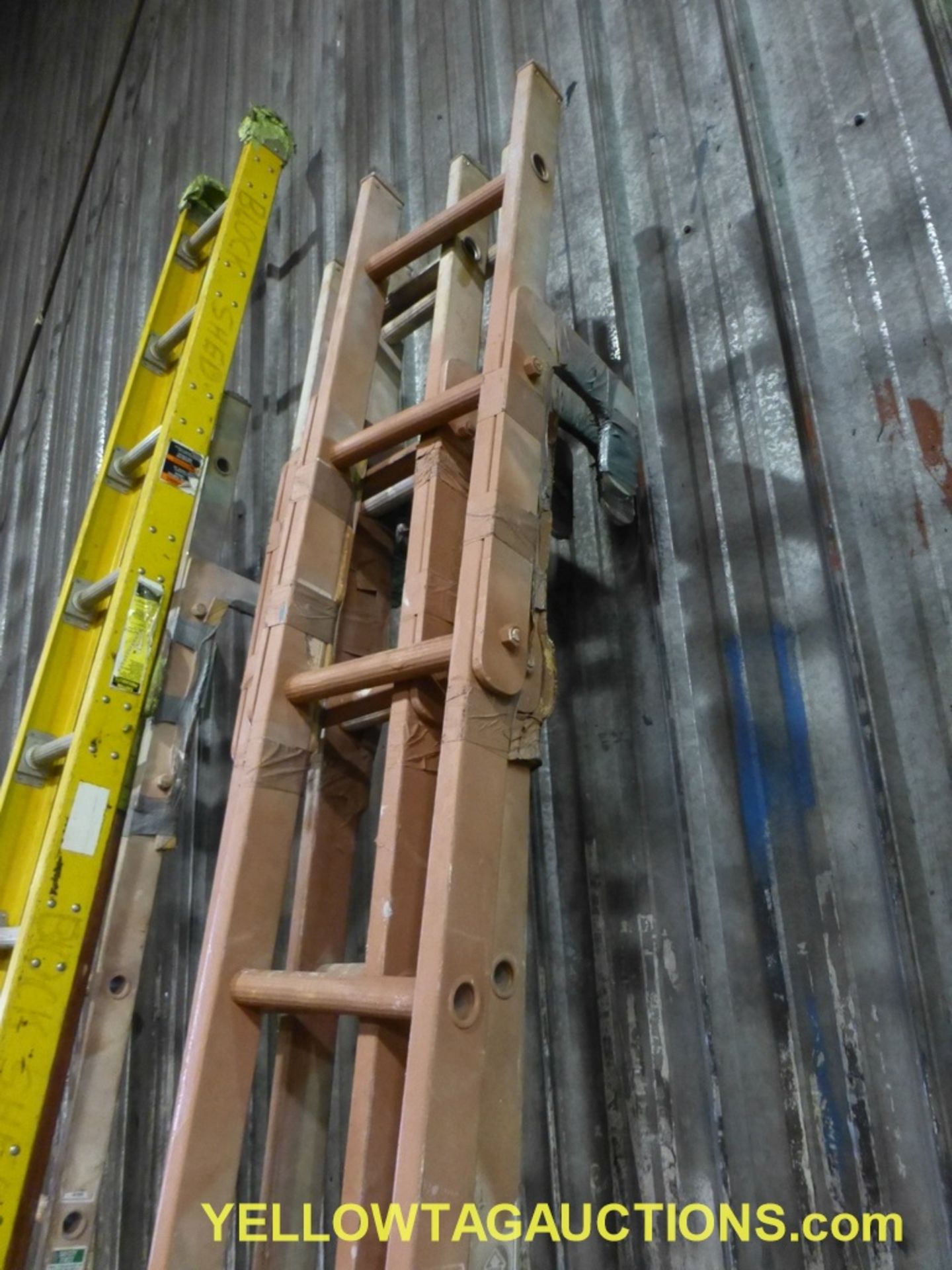 Lot of (3) 10' Ladders - Image 2 of 5