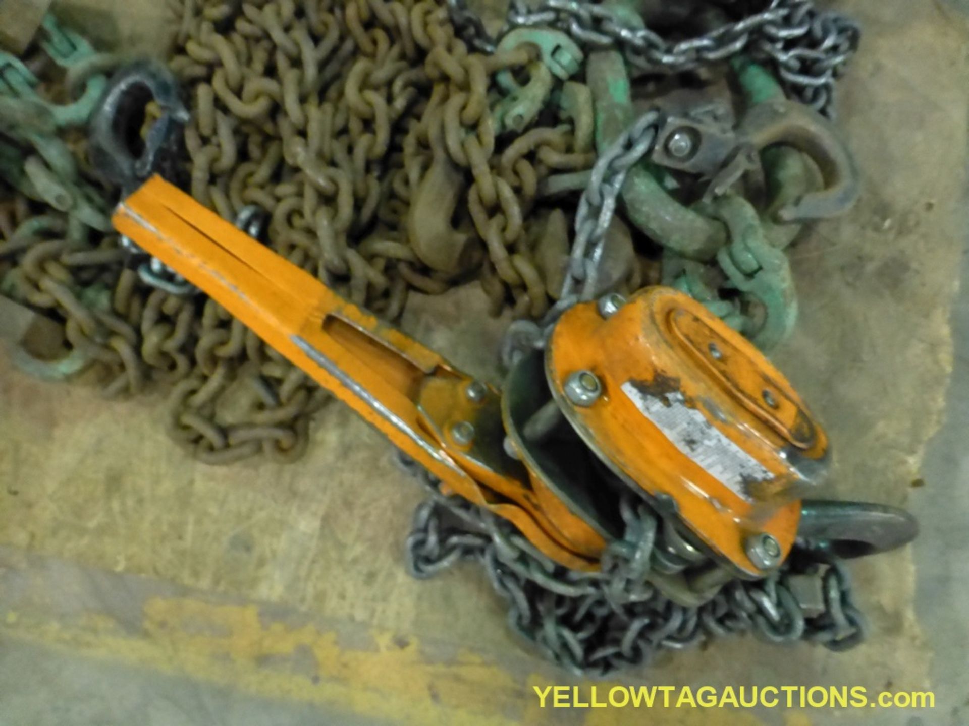 Lot of Chain Hoist and Lifting Chains - Image 4 of 5