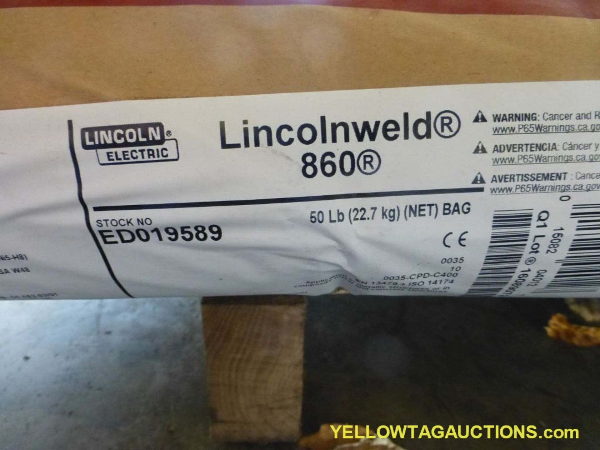 Lot of (13) Boxes of Lincoln Electric Lincolnweld 880M Submerged Arc Flux | Model No. ED031853; New - Image 5 of 5