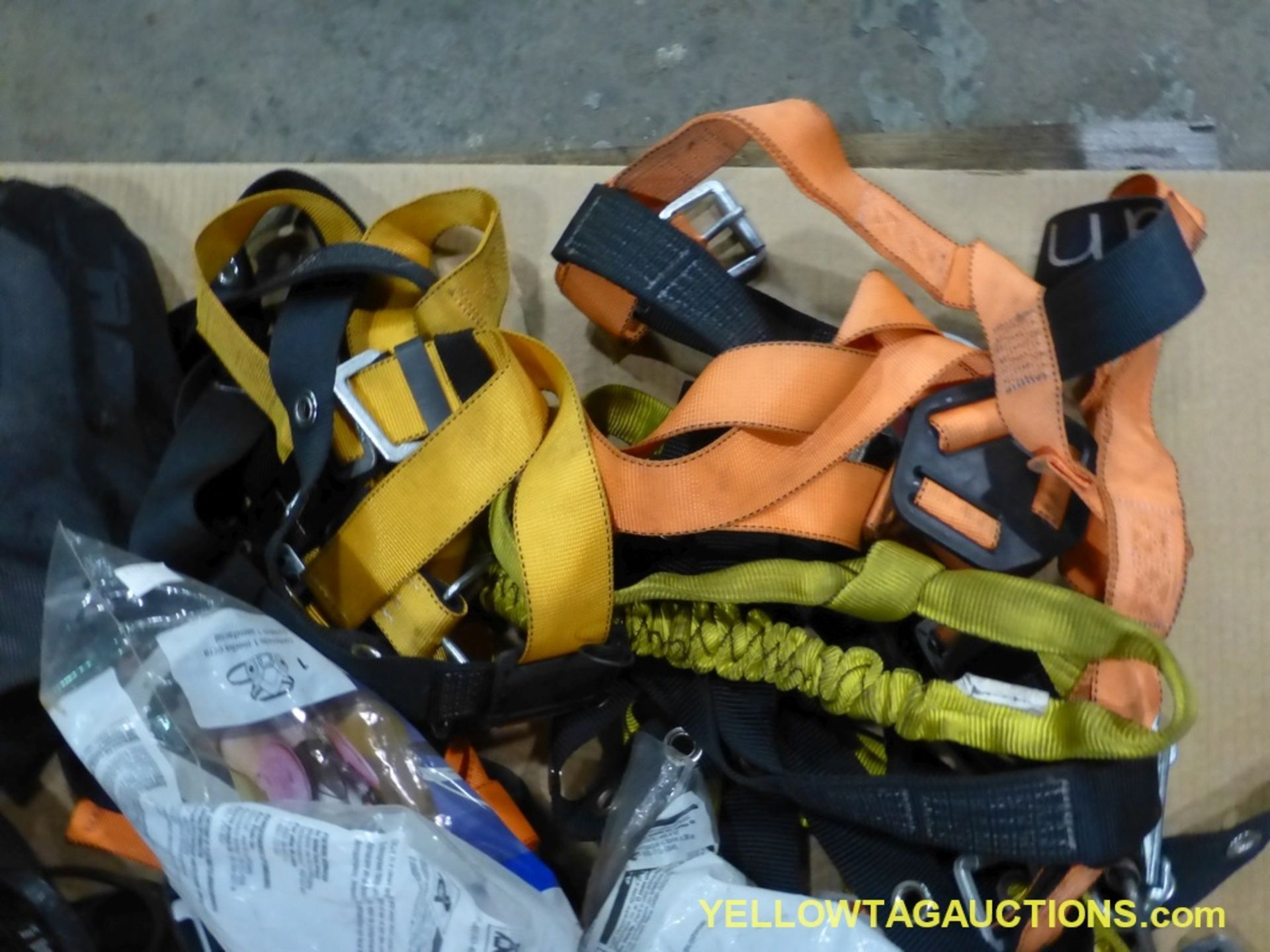 Lot of Assorted Components | Includes:; Safety Harness; Safety Vest; Welding Helmet - Image 5 of 5